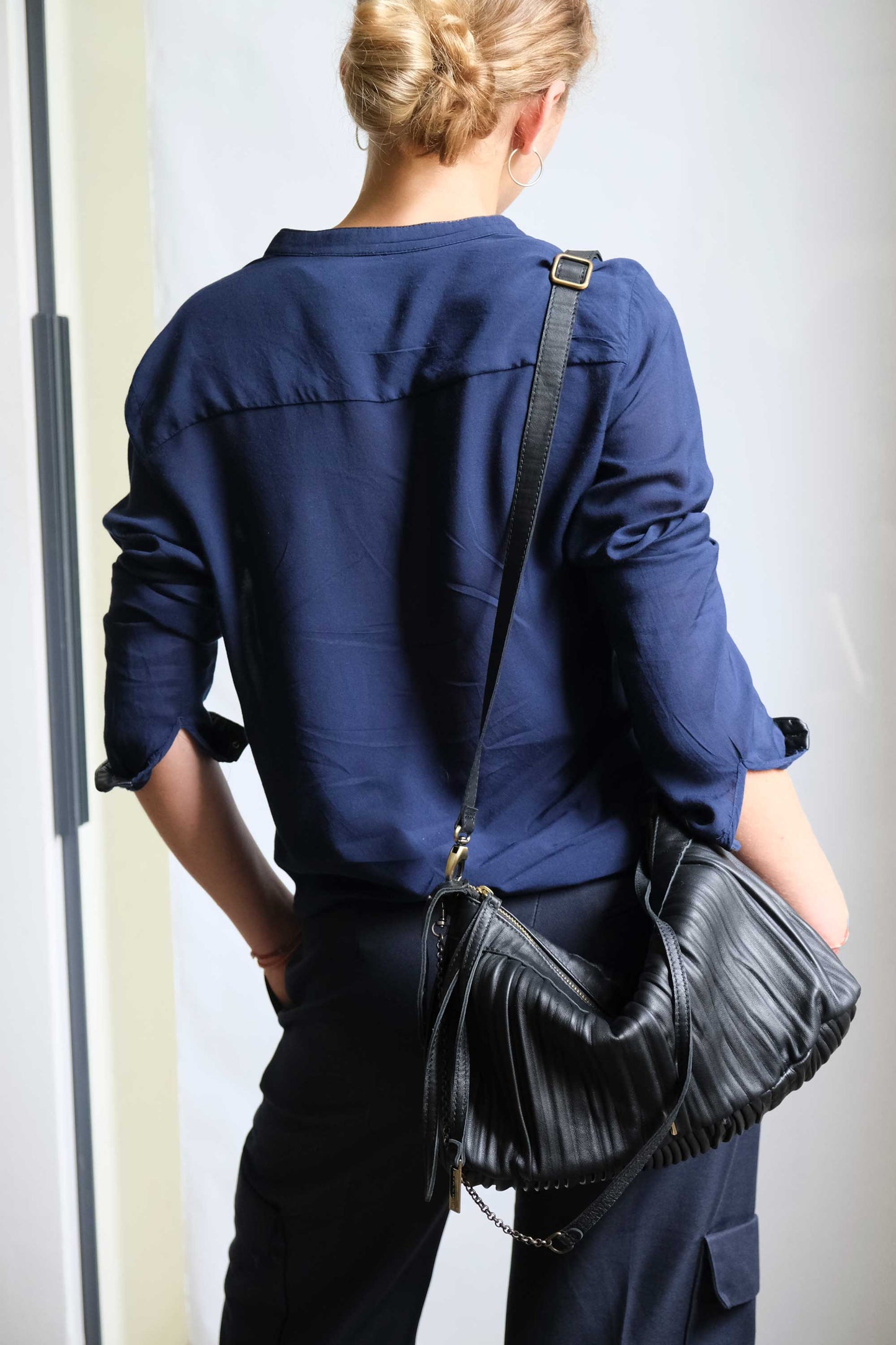 Chicca Media hobo bag in black pleated leather - Made in Italy -