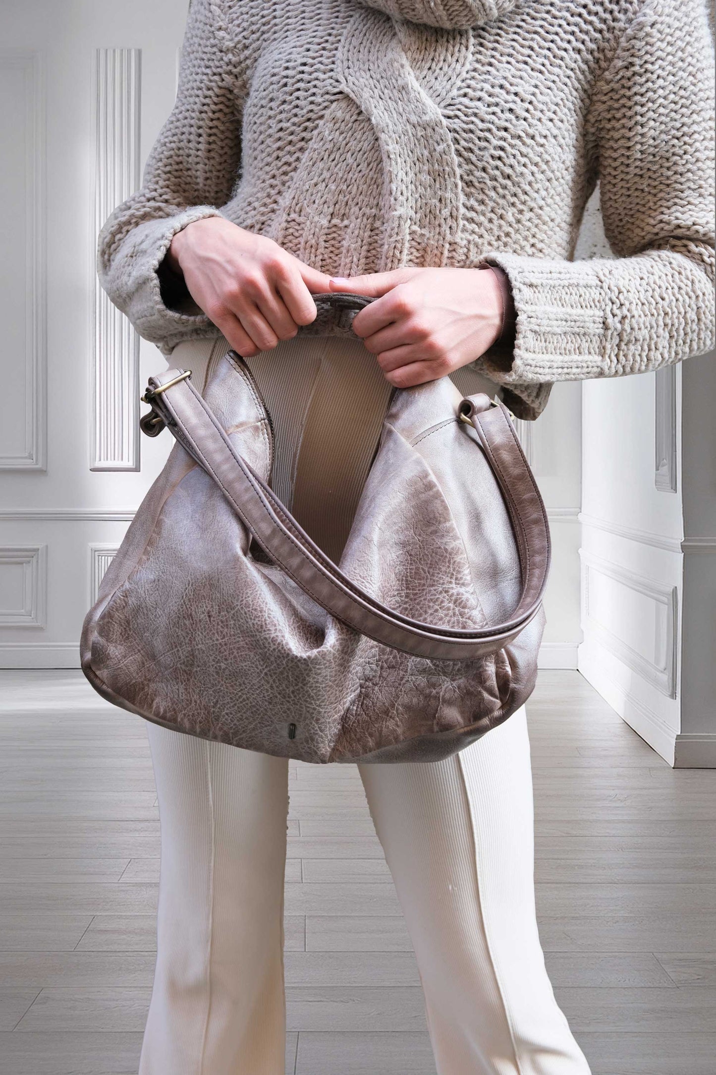 Chicca hobo bag in taupe turner calf soft leather - Made in Italy -