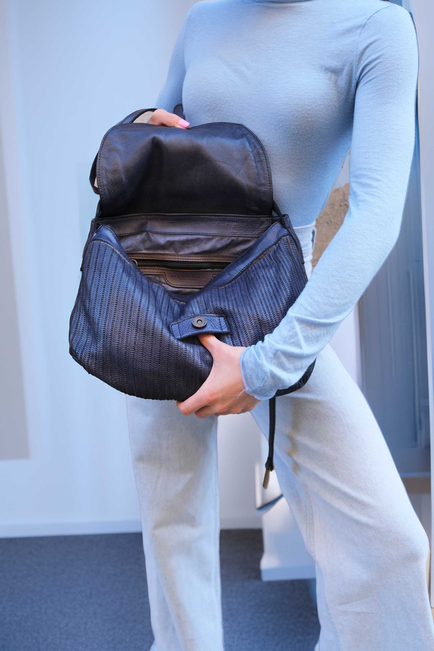 Do saddle bag in cobalt turner calf soft leather - Made in Italy -