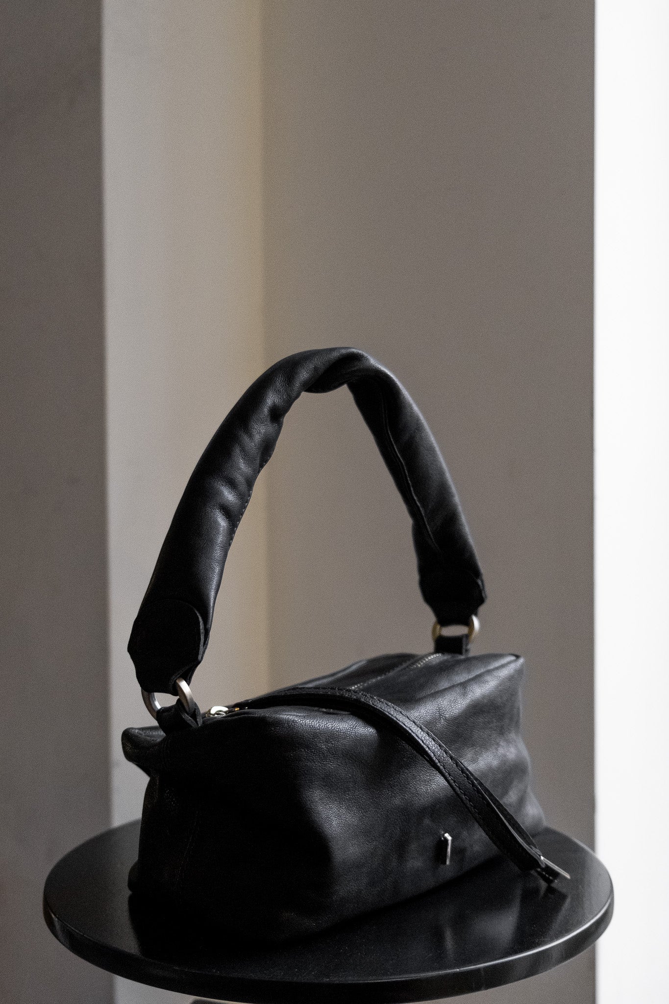 Bobo mini in black nappa vegetable leather