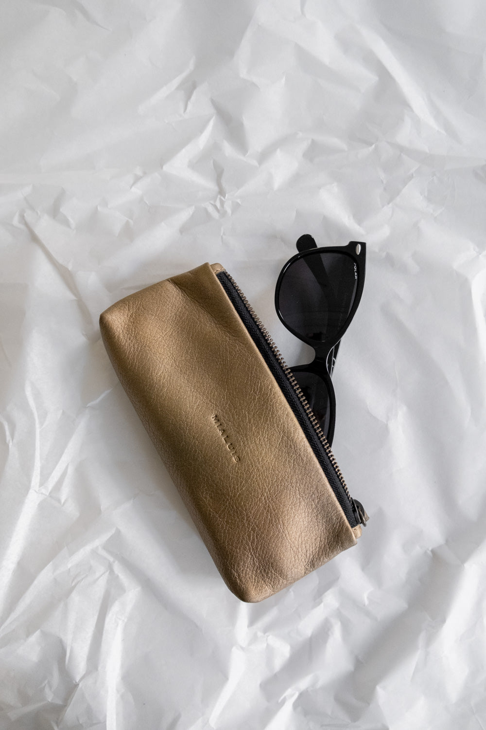 The Mialuis leather case