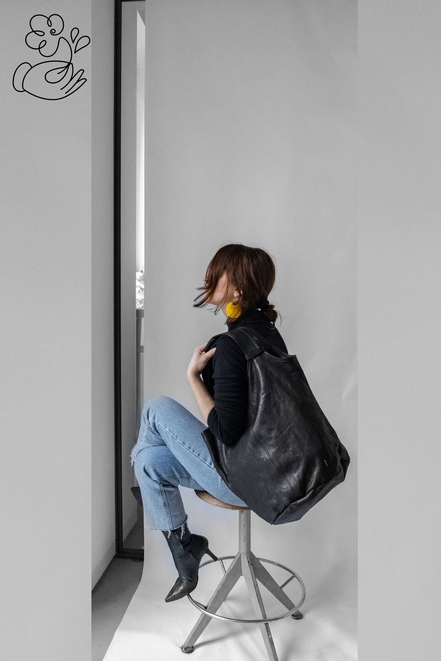 Lena tote bag in black nappa leather | fundraising project for Colori Vivi