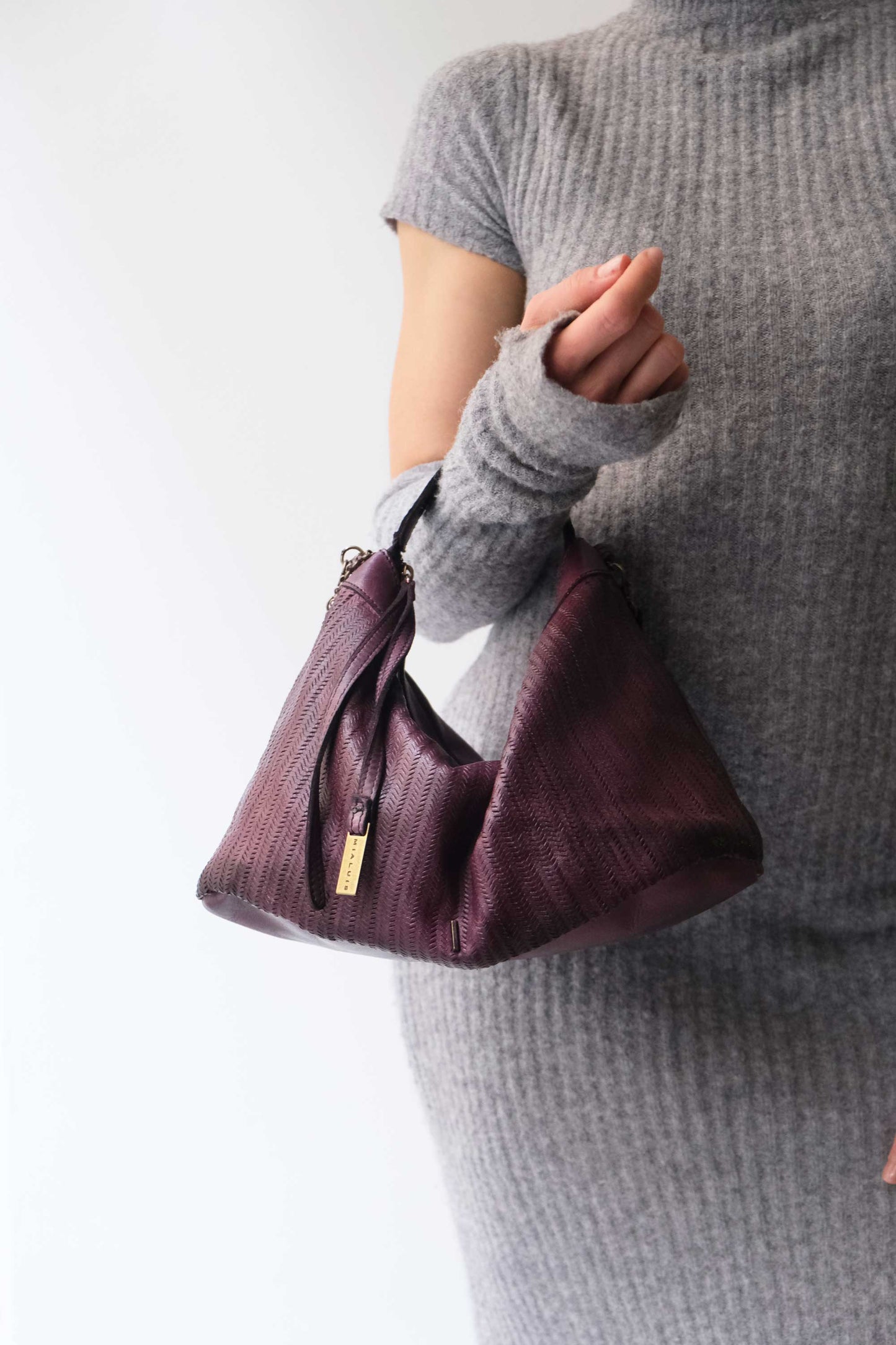 Chicca Media hobo bag in plum turner calf soft leather - Made in Italy-