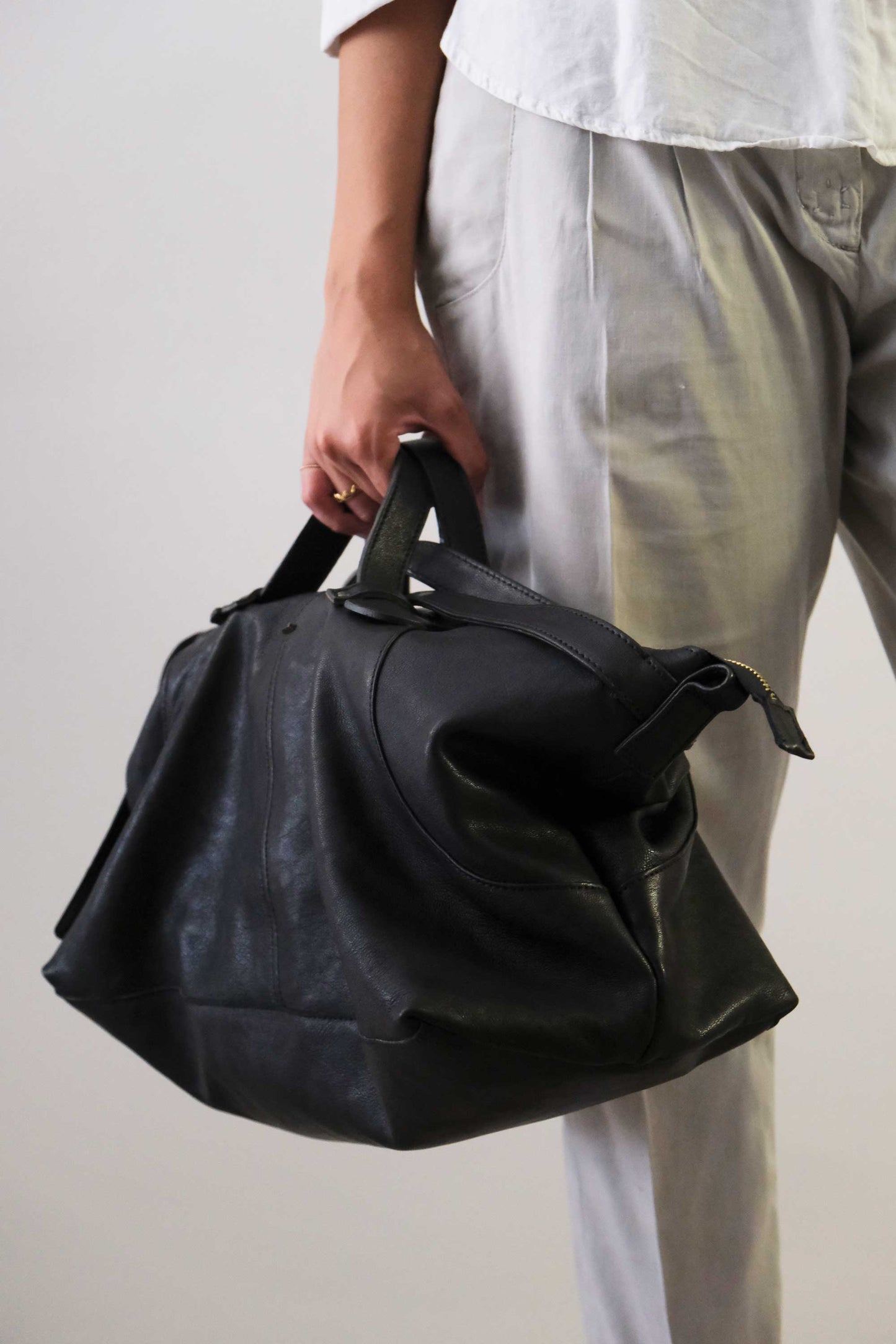 Cloudy crossbody bag in black nappa leather - Made in Italy -