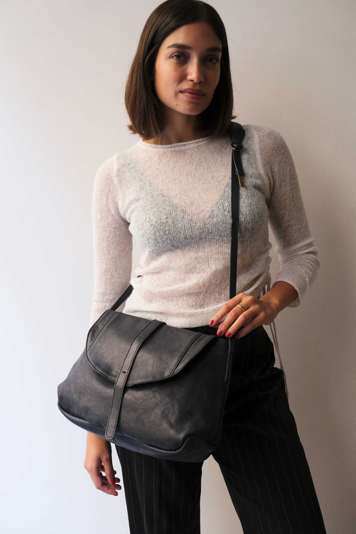 Do saddle bag in navy soft nappa - Made in Italy -