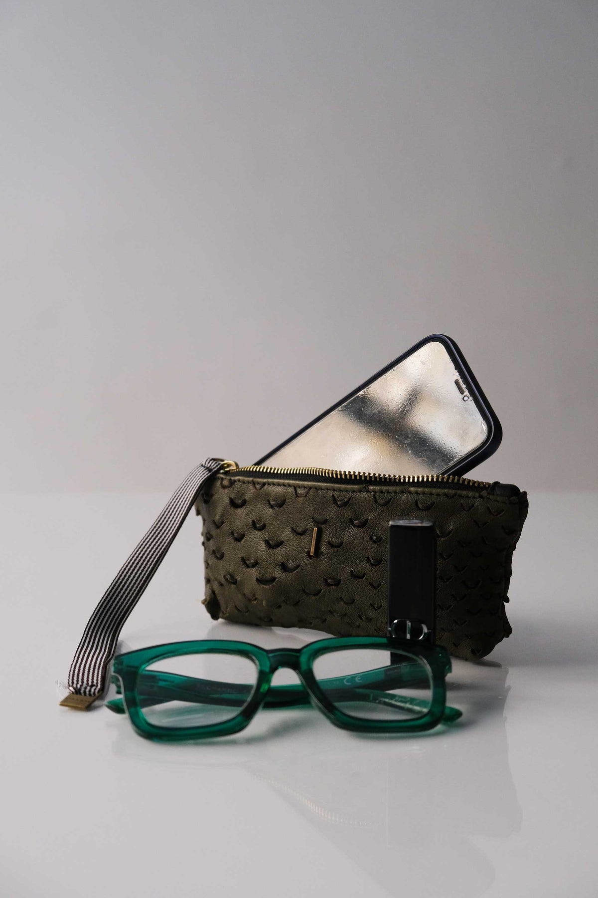 Dream Big soft moss nappa taipan-effect pochette – The Sustainable Pochette – Made in Italy