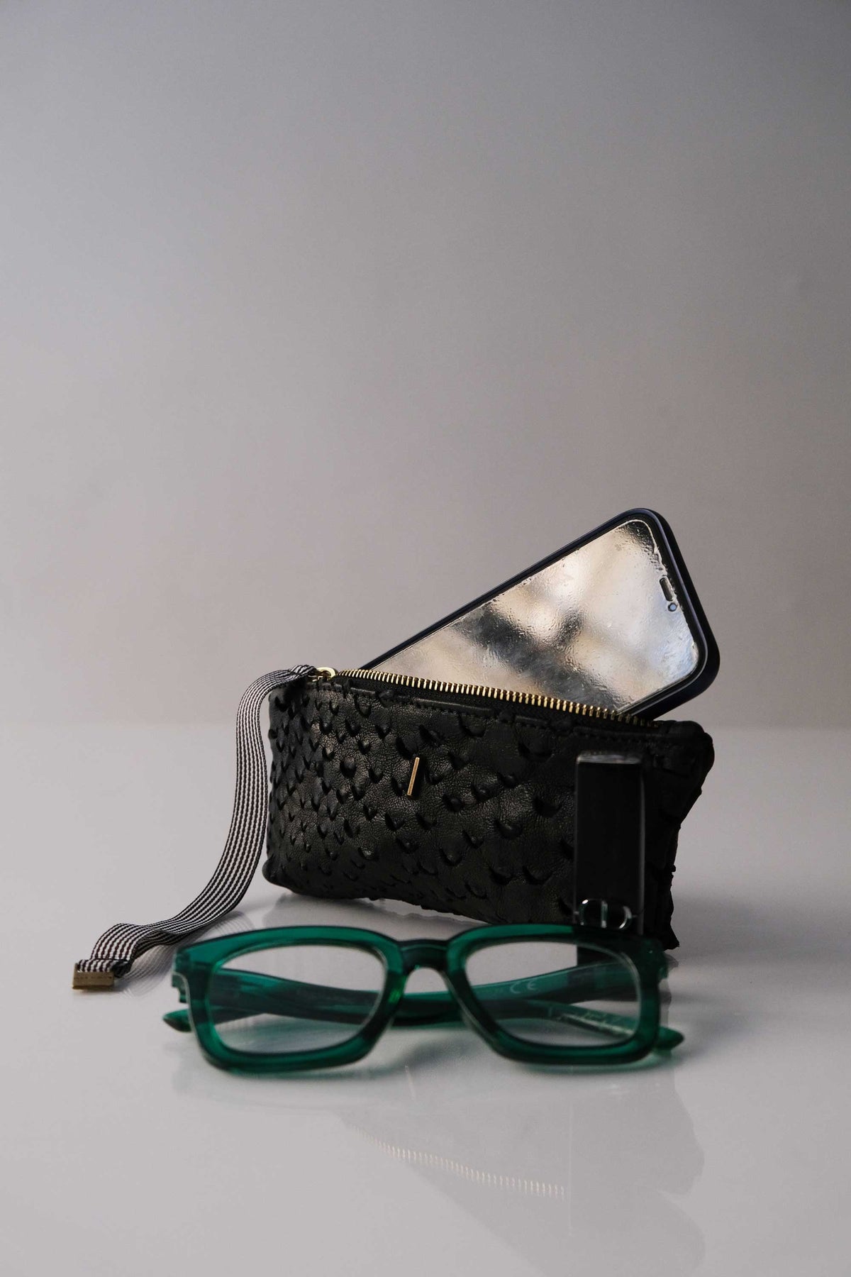 Dream Big soft black nappa taipan-effect pochette – The Sustainable Pochette – Made in Italy