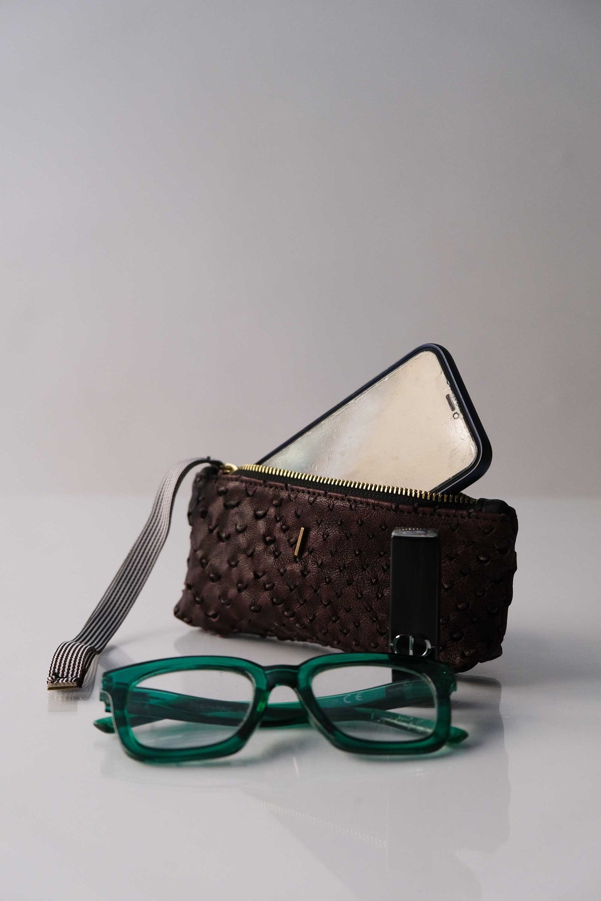 Dream Big soft burgundy nappa taipan-effect pochette – The Sustainable Pochette – Made in Italy