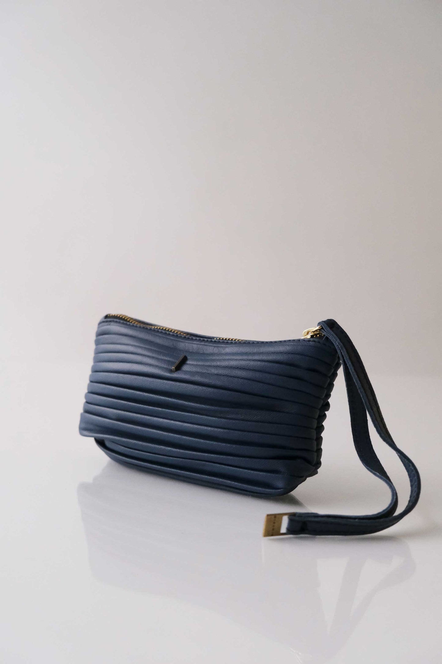 Dream stretch pochette in denim pleated leather - Made in Italy -
