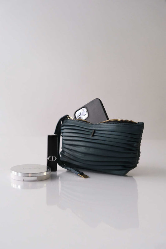 Dream stretch pochette in teal pleated leather - Made in Italy -