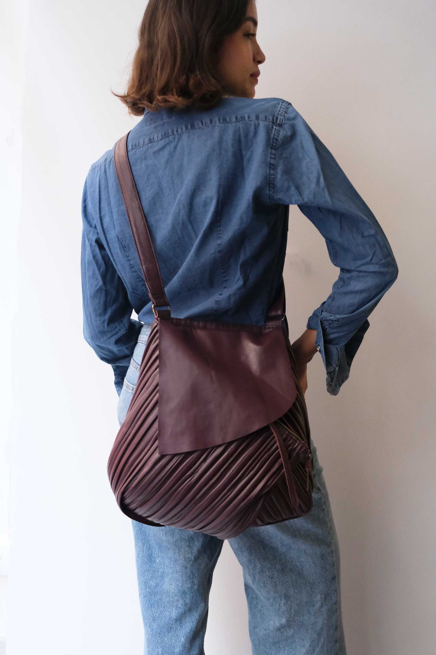 Gabri tote bag in pleated plum colour nappa leather - Made in Italy