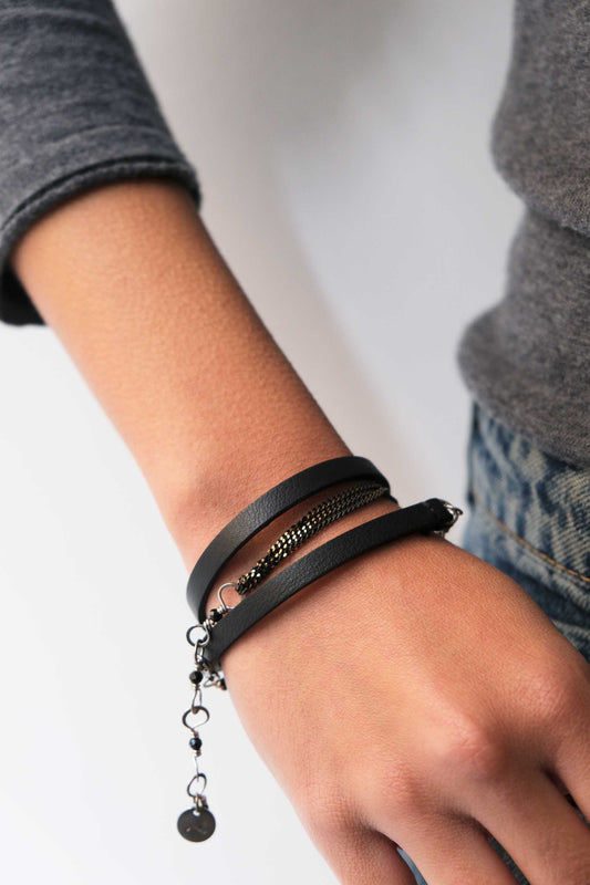 Mia bracciale in pelle nera catene ottone vecchio -Made in Italy -