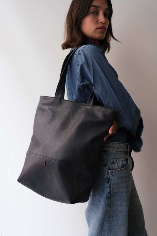 Nina tote in navy nappa leather  - Made in Italy -