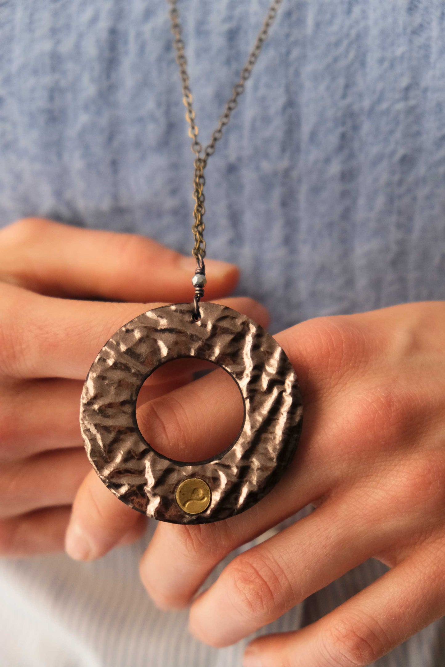 Glasses holder in bronze laminated leather – Sustainable product - Made in Italy