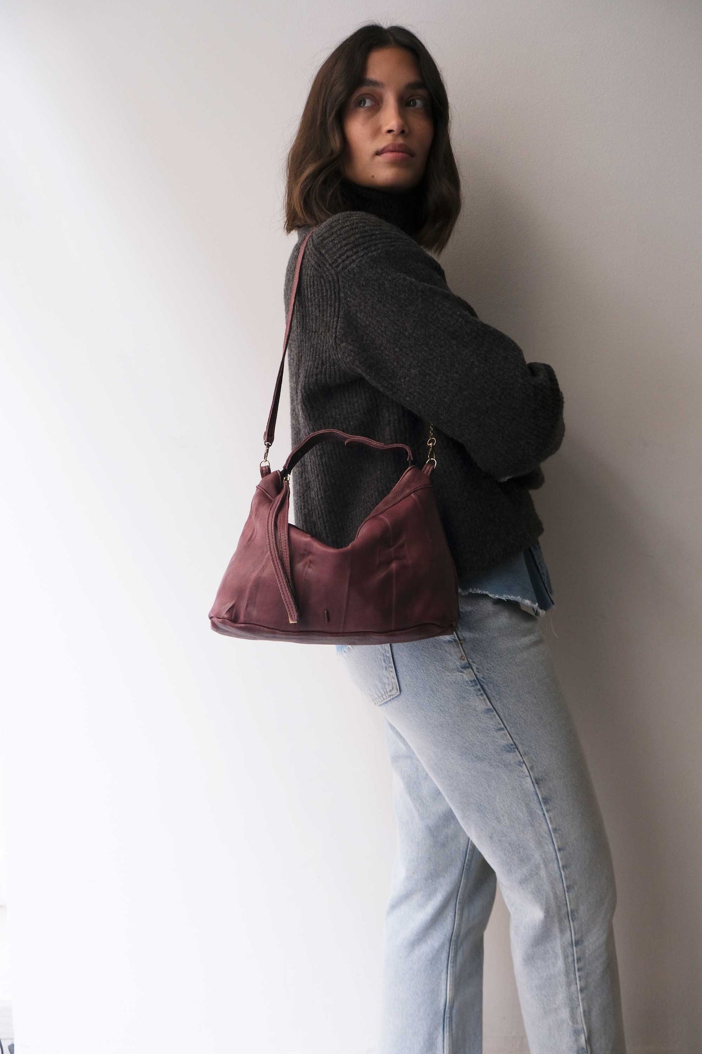 Chicca Media hobo bag in plum lomé nappa - Made in Italy -