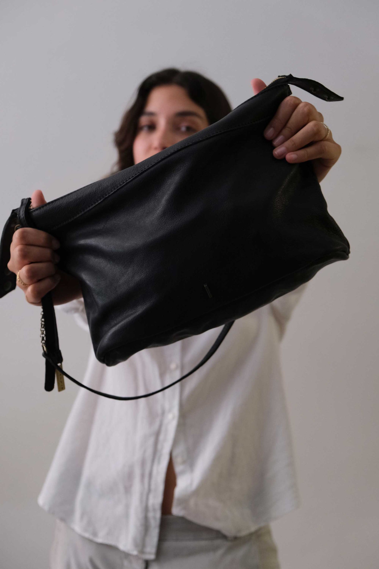 Chicca MediA hobo bag in black nappa vegetable leather - Made in Italy -