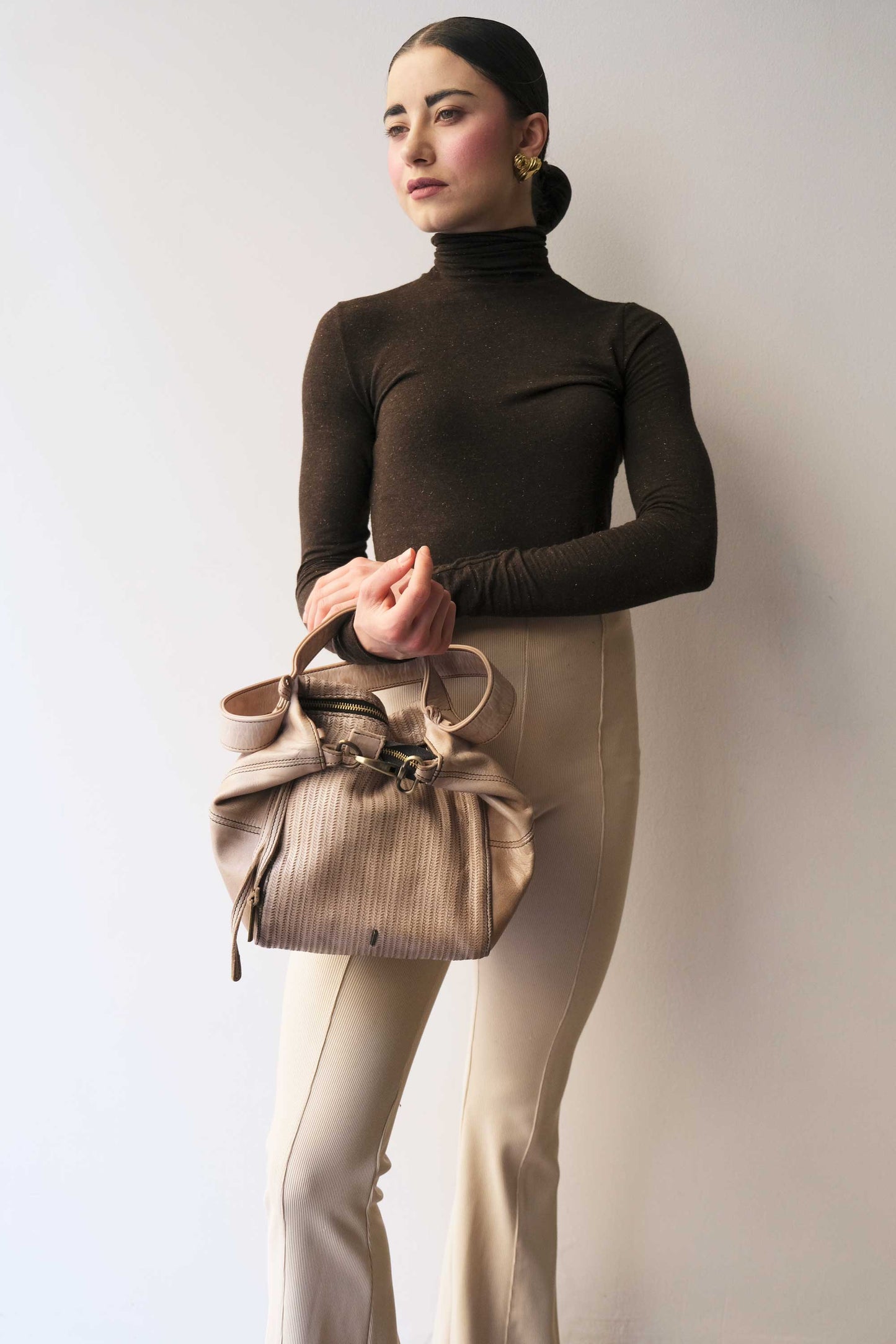 Mina media tote bag in turner sand soft leather - Made in Italy -