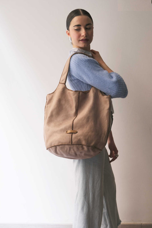 Re bag sand garment-dyed leather - Made in Italy -