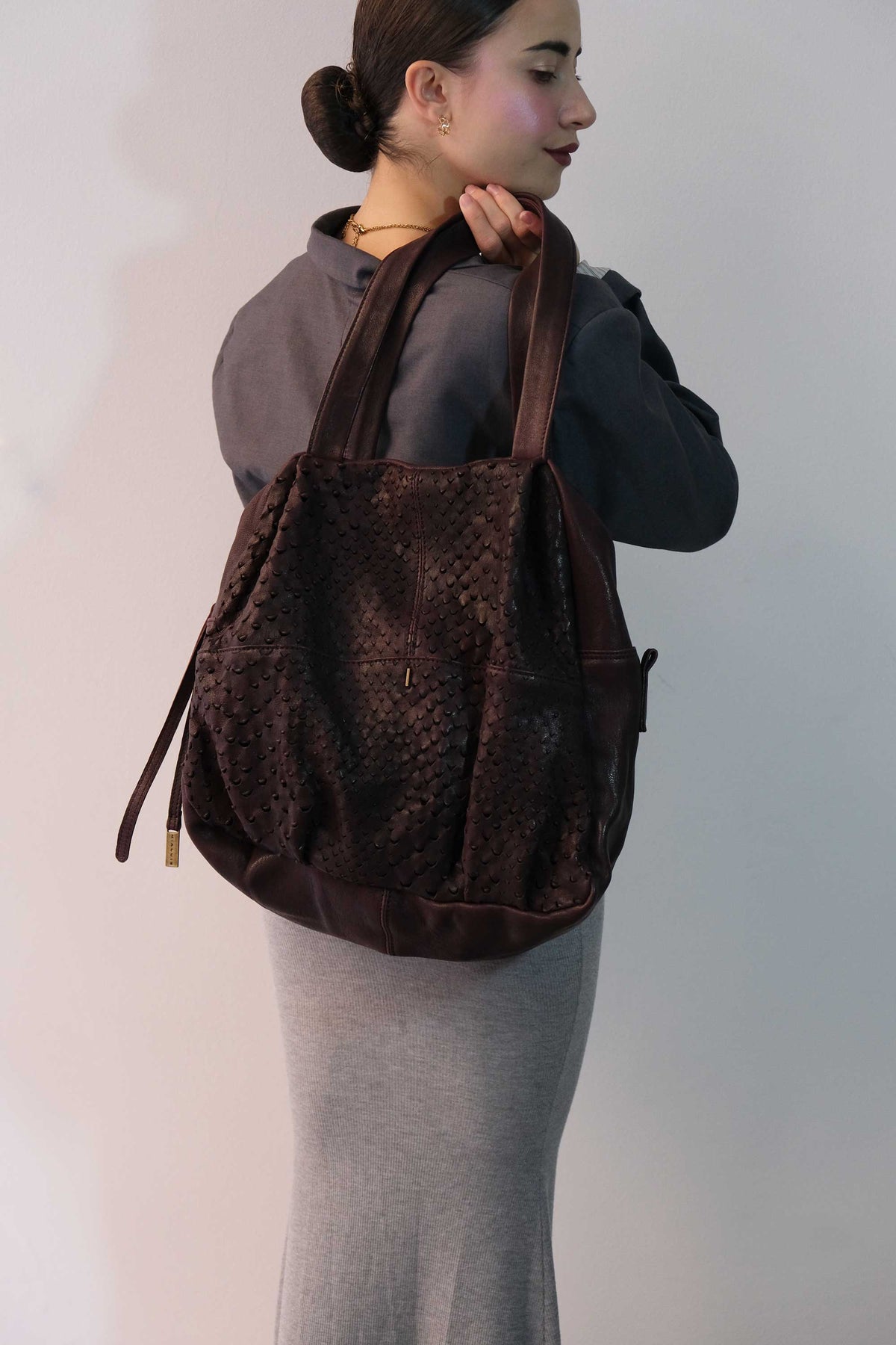 Riri borsa tote in nappa traforata prugna- Made in Italy -