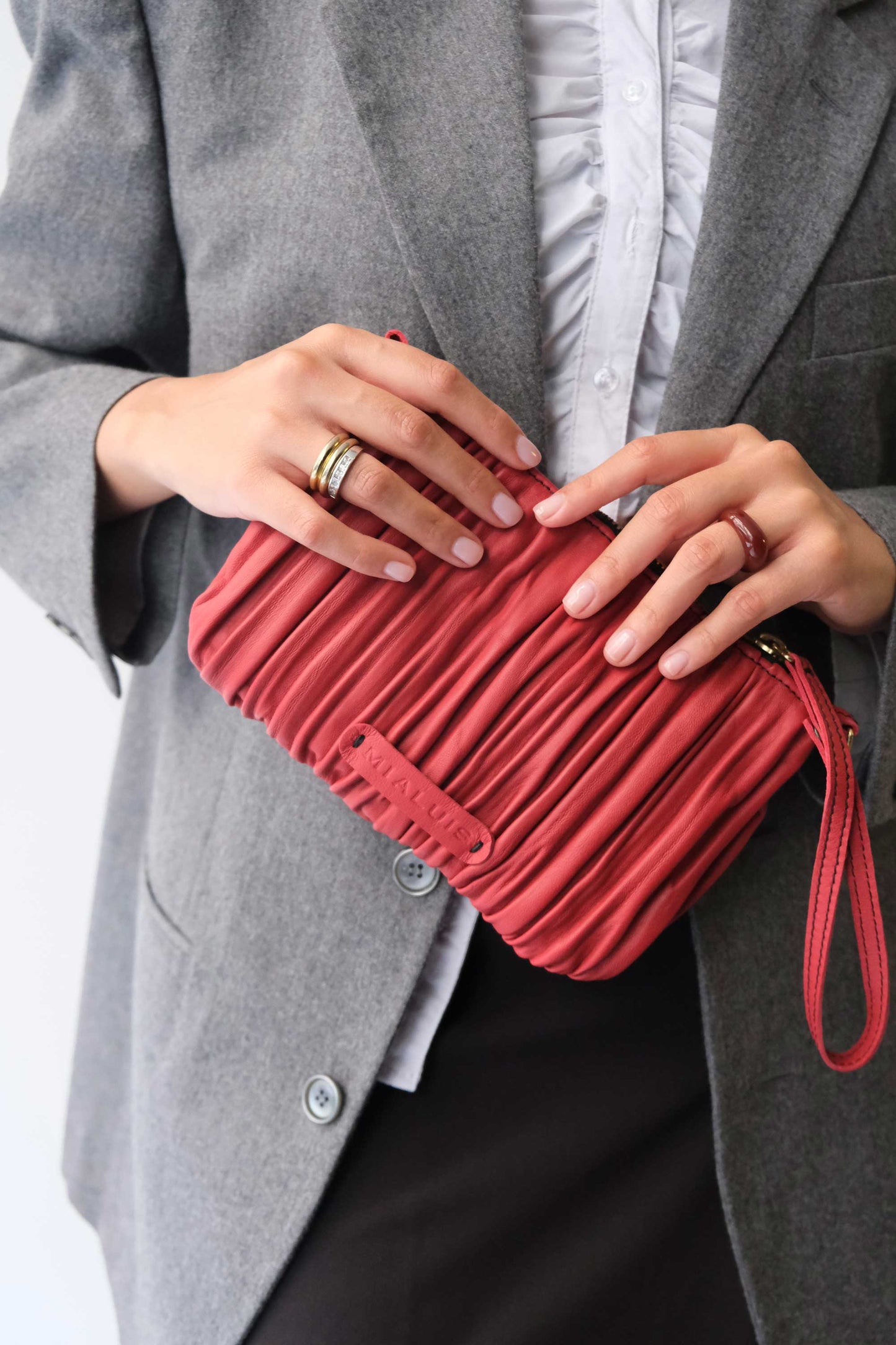 Tina pochette in red pleated leather - Made in Italy -