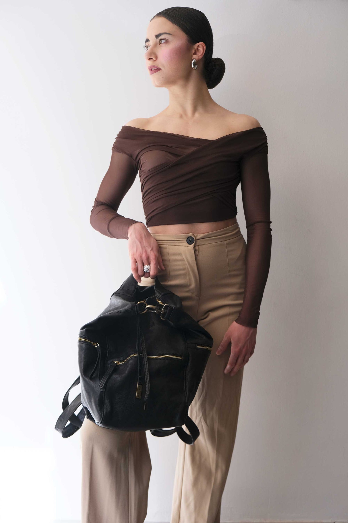 Vicky 2 zaino in nappa nera conciata al vegetale - Made in Italy -