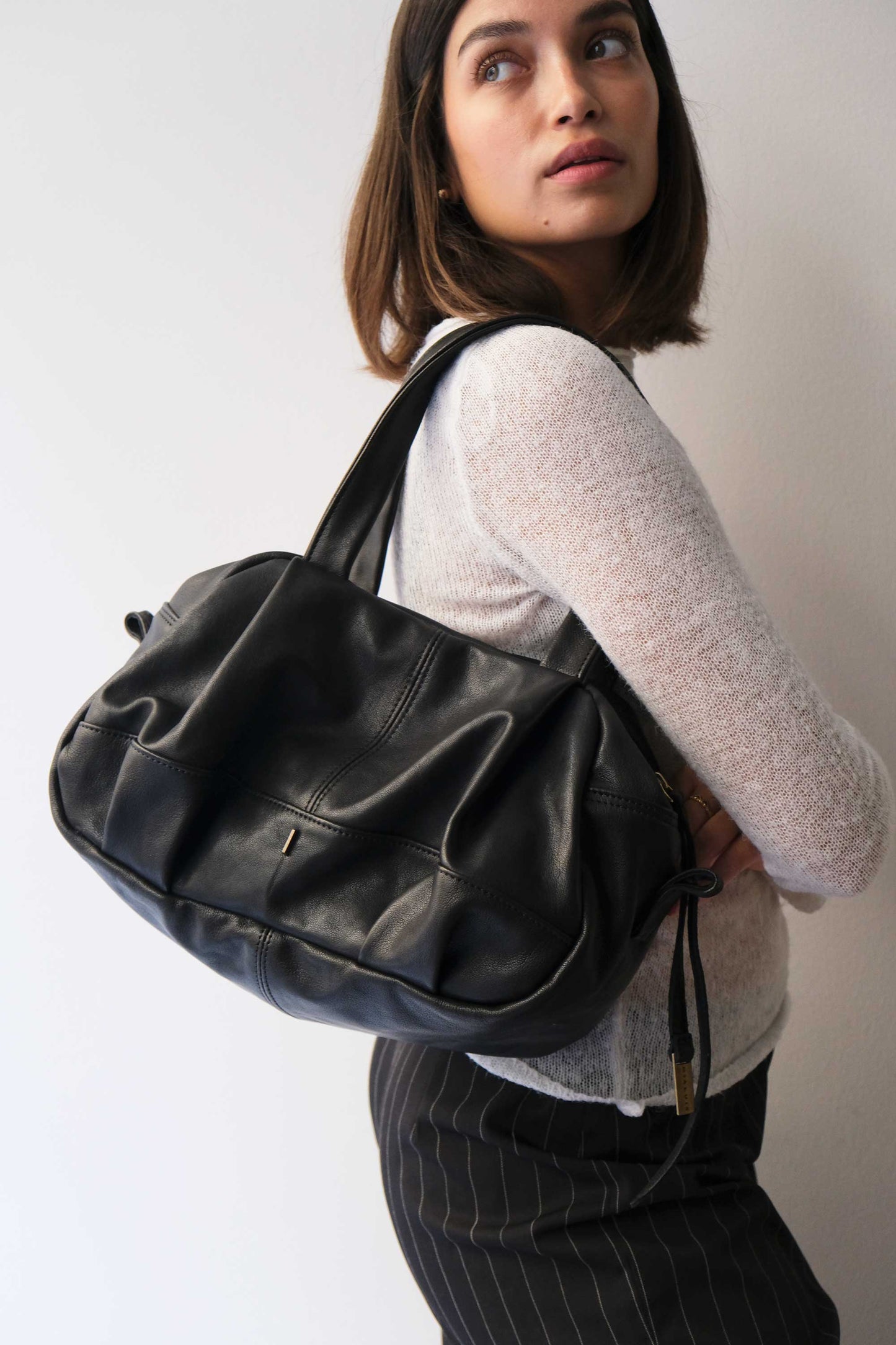 Borsa Betty in nappa traforata nera - Made in Italy -