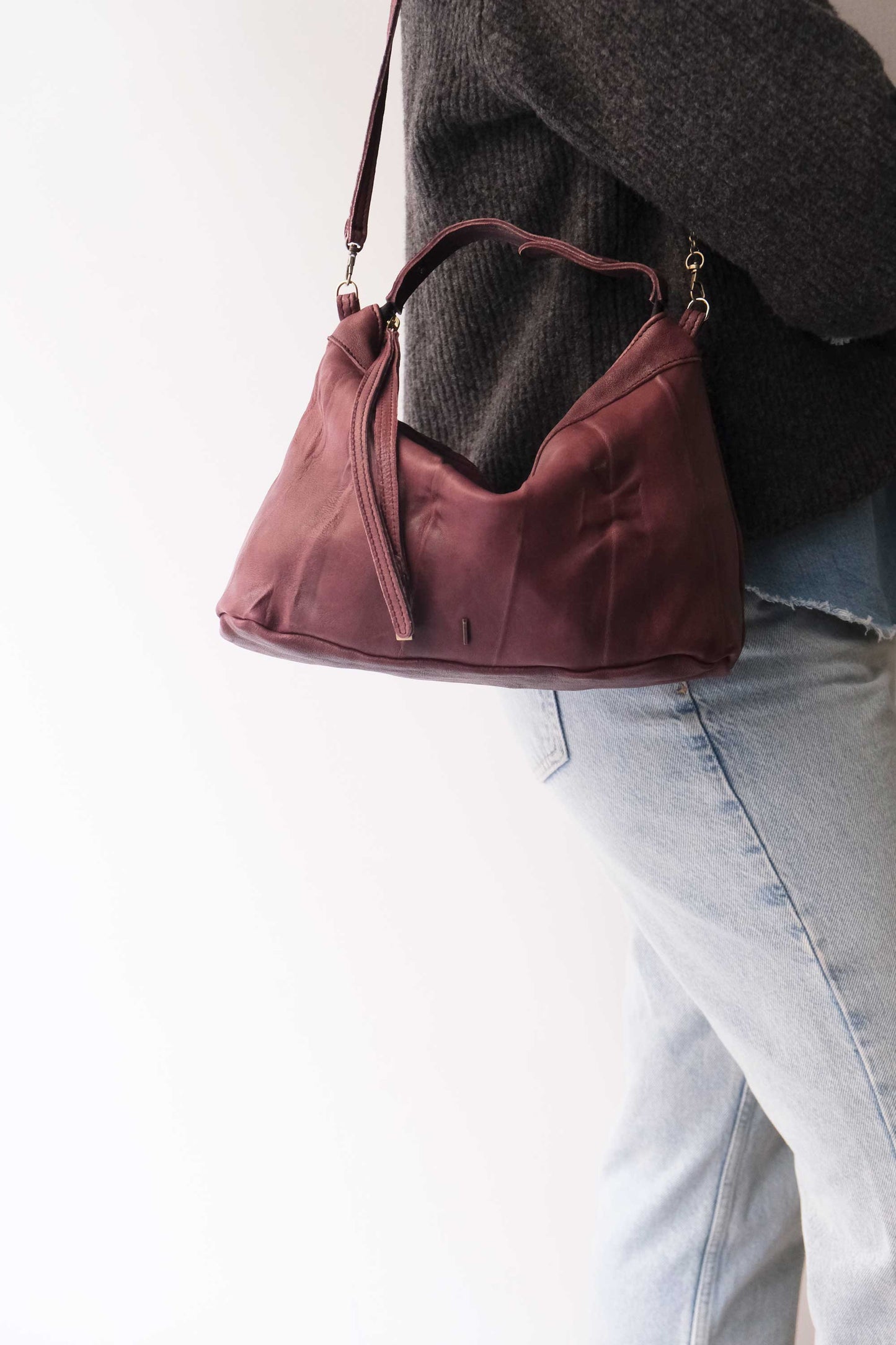 Chicca Media hobo bag in plum lomé nappa - Made in Italy -