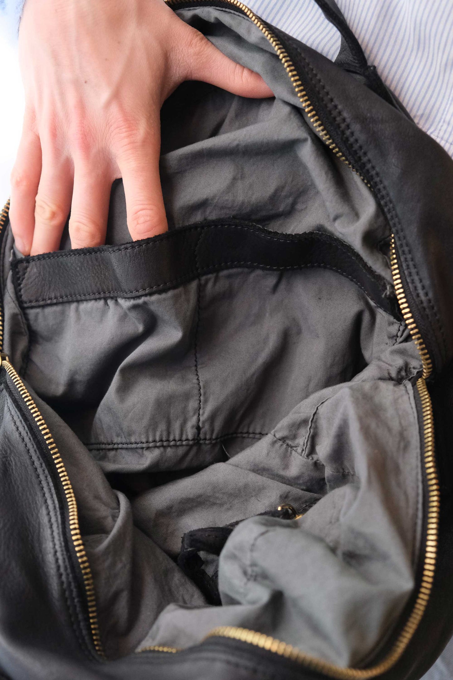 Reri bag black garment-dyed leather - Made in Italy -