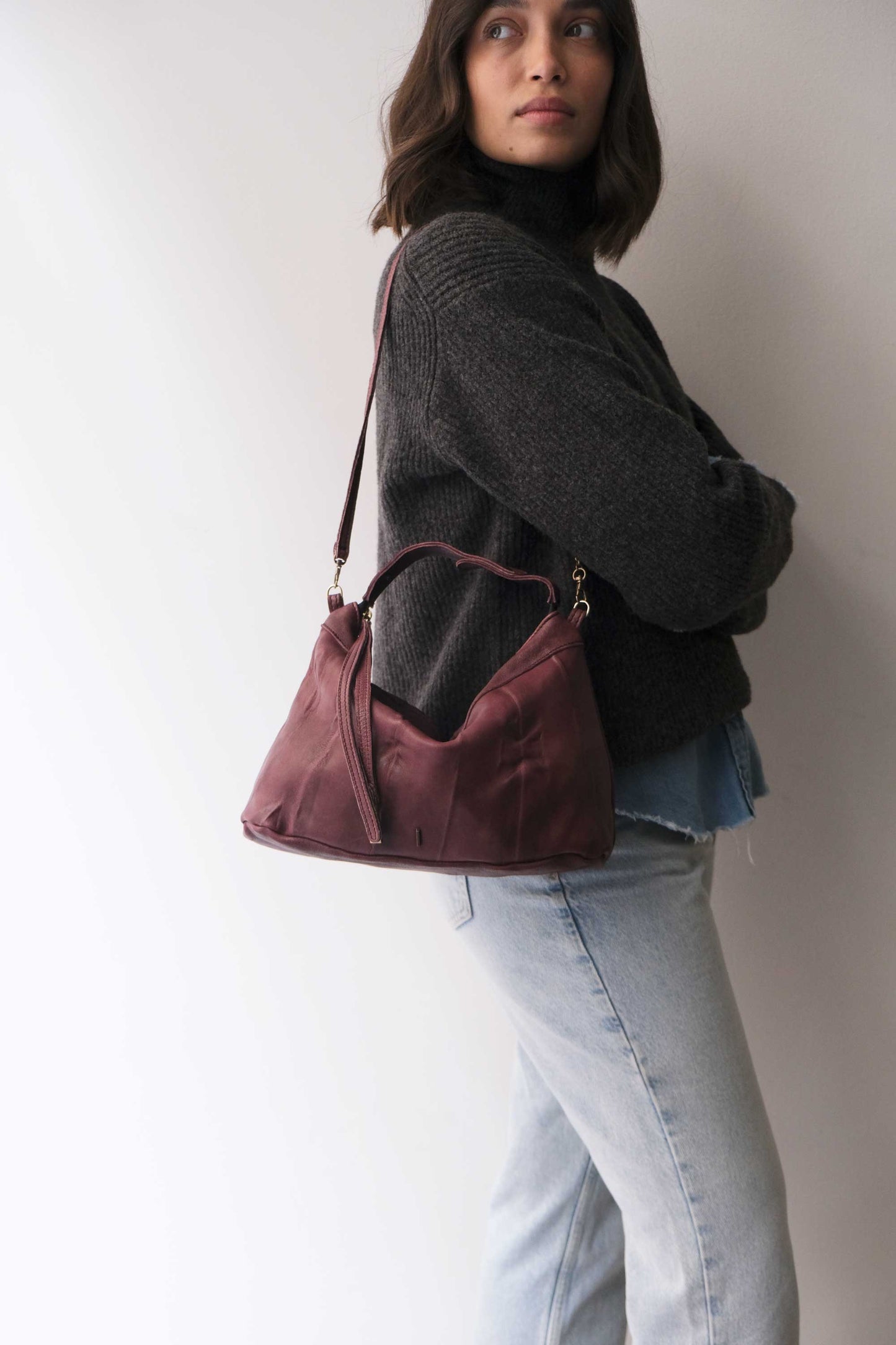 Chicca Media hobo bag in plum lomé nappa - Made in Italy -