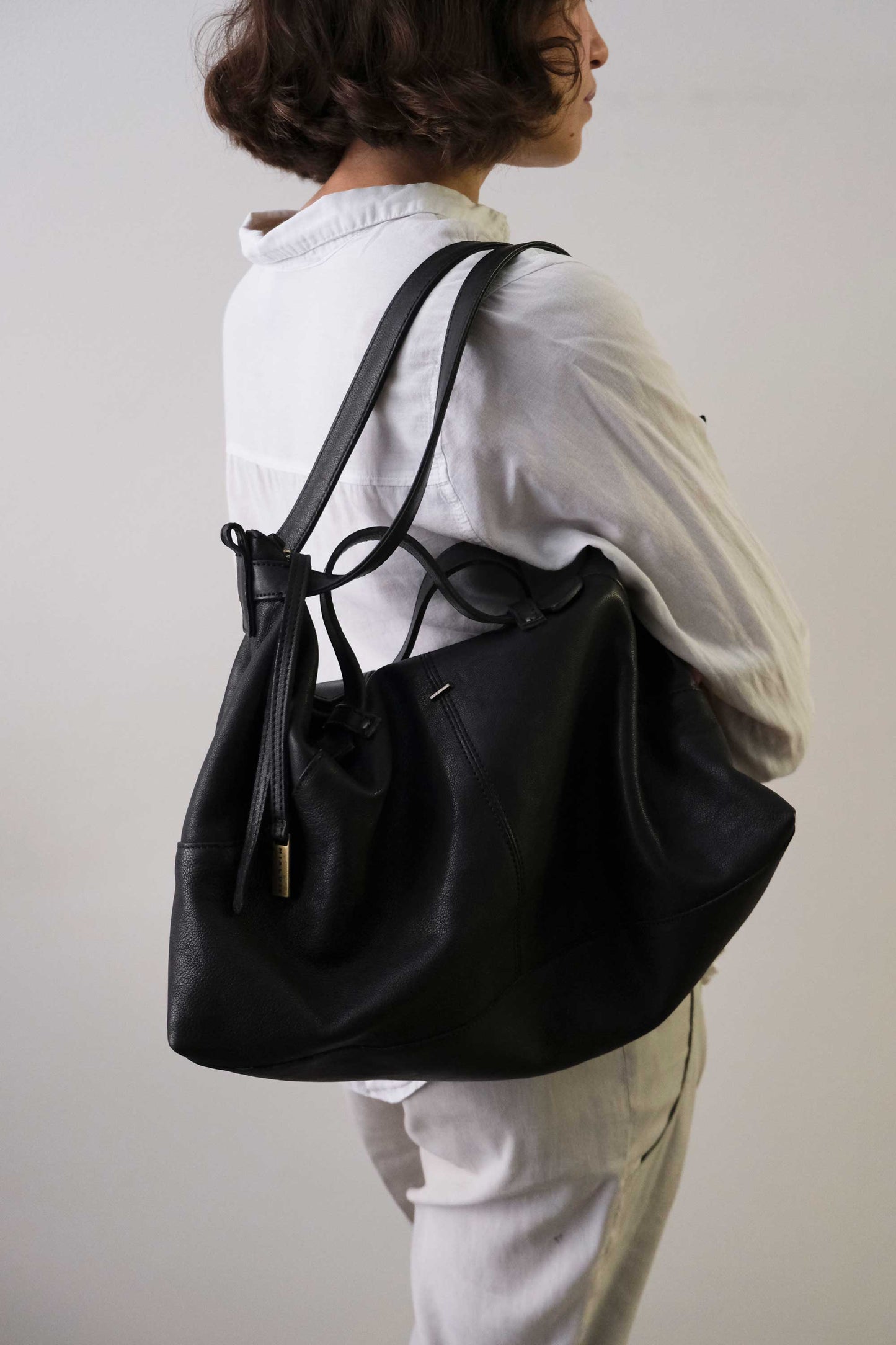 Cloudy crossbody bag in black nappa leather - Made in Italy -