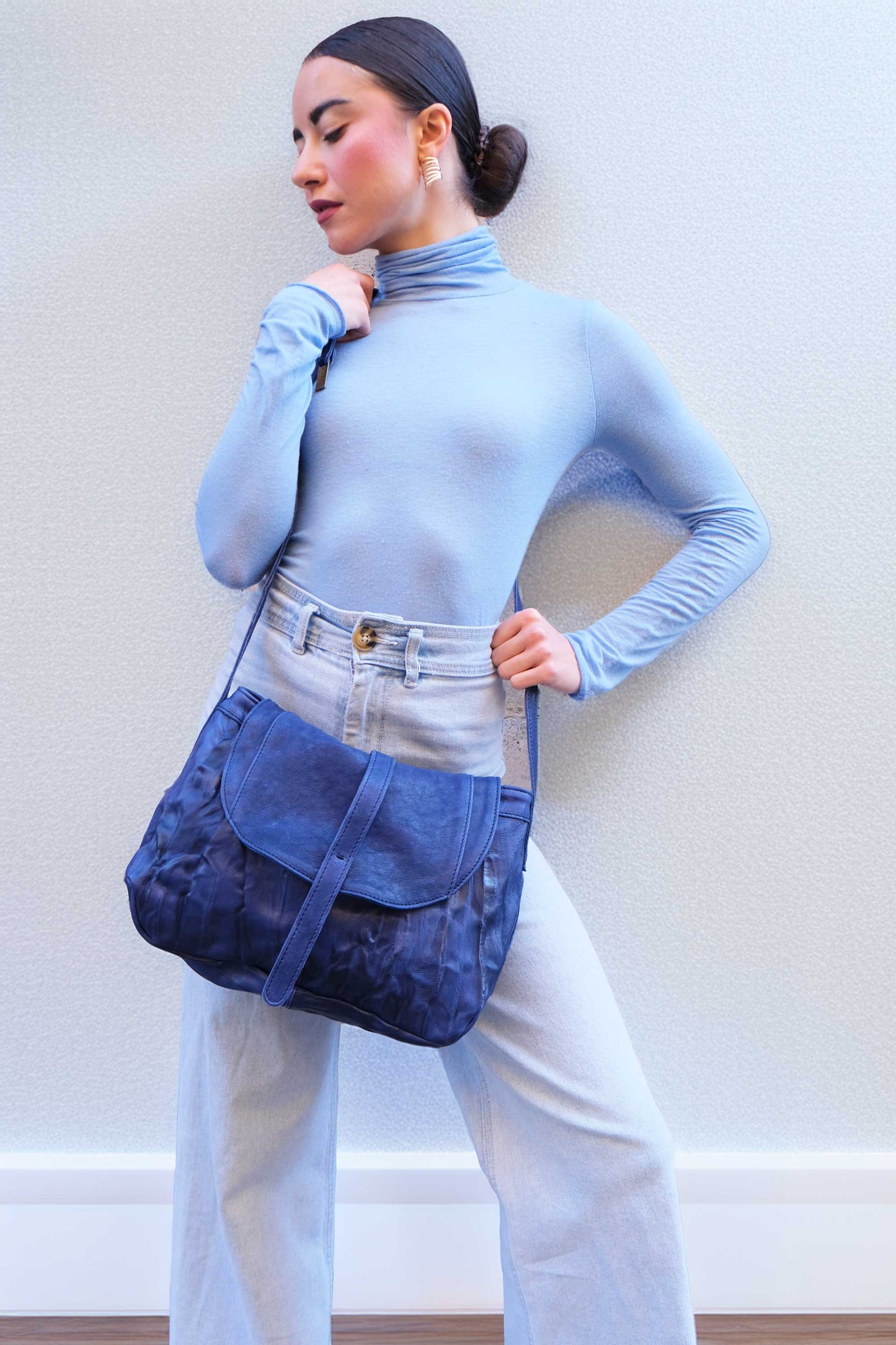 Do saddle bag cobalt in soft nappa lomé - Made in Italy -