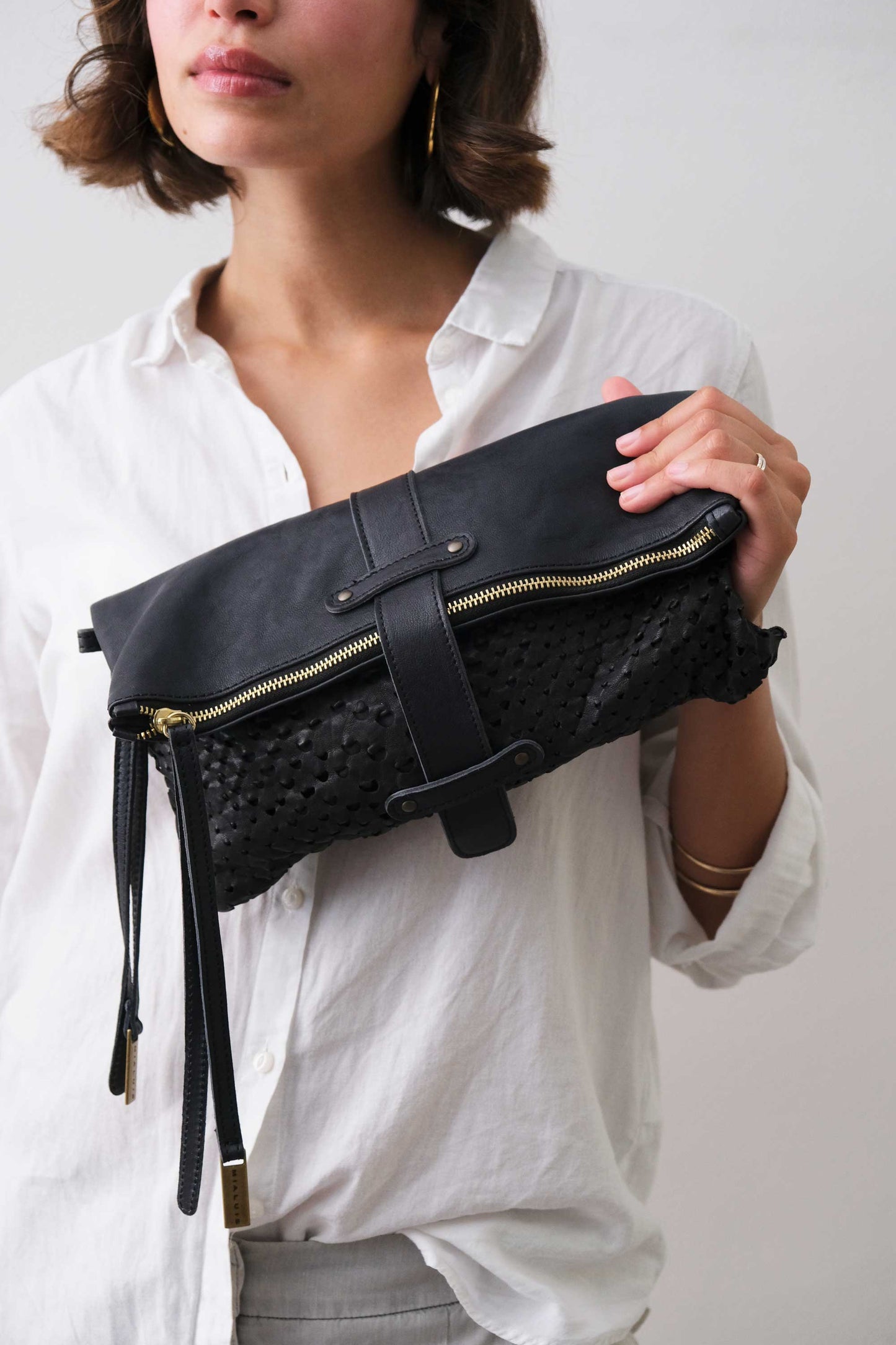 Aida pochette in navy perforated nappa