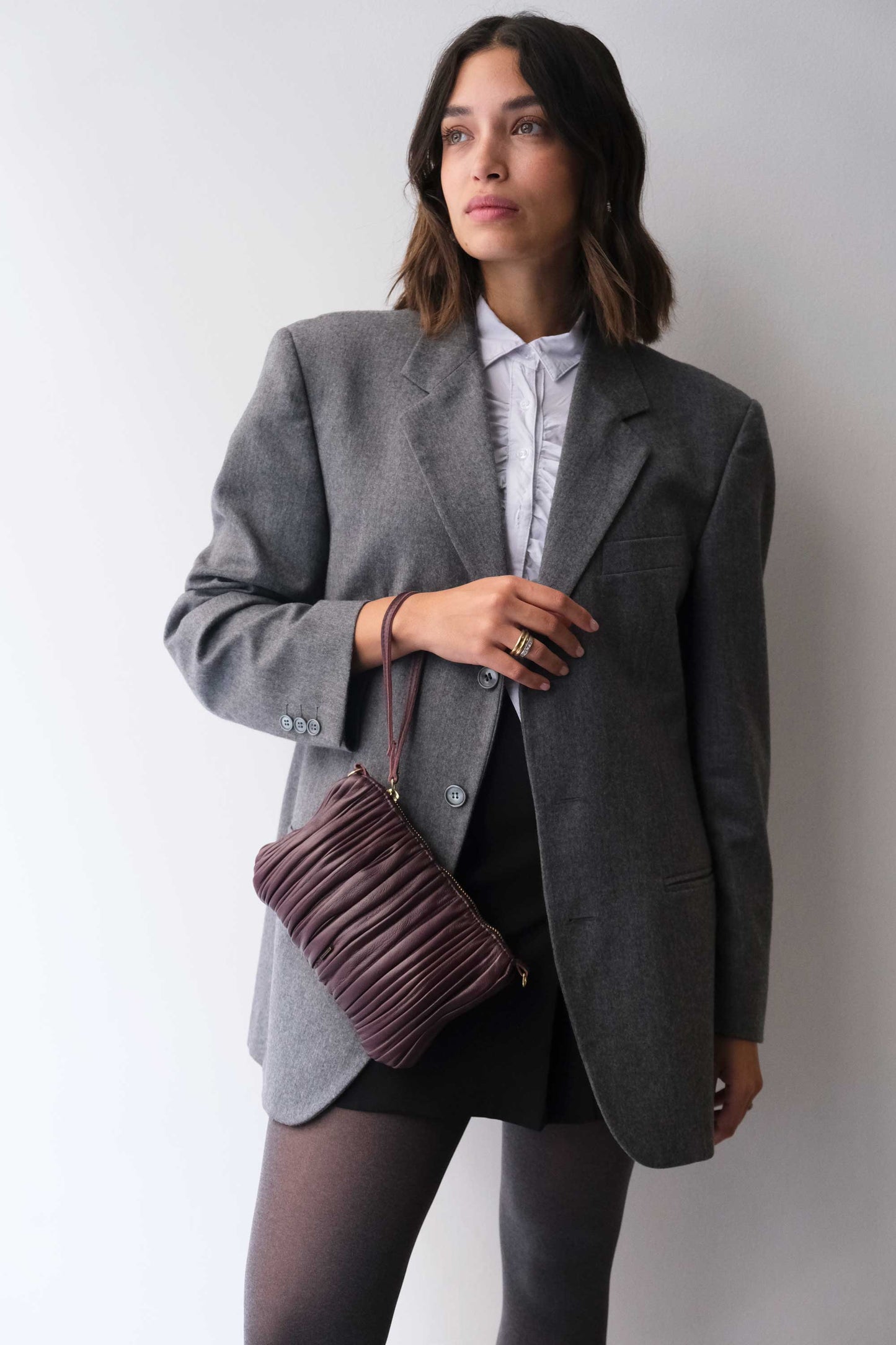 Tina pochette in plum pleated leather - Made in Italy -