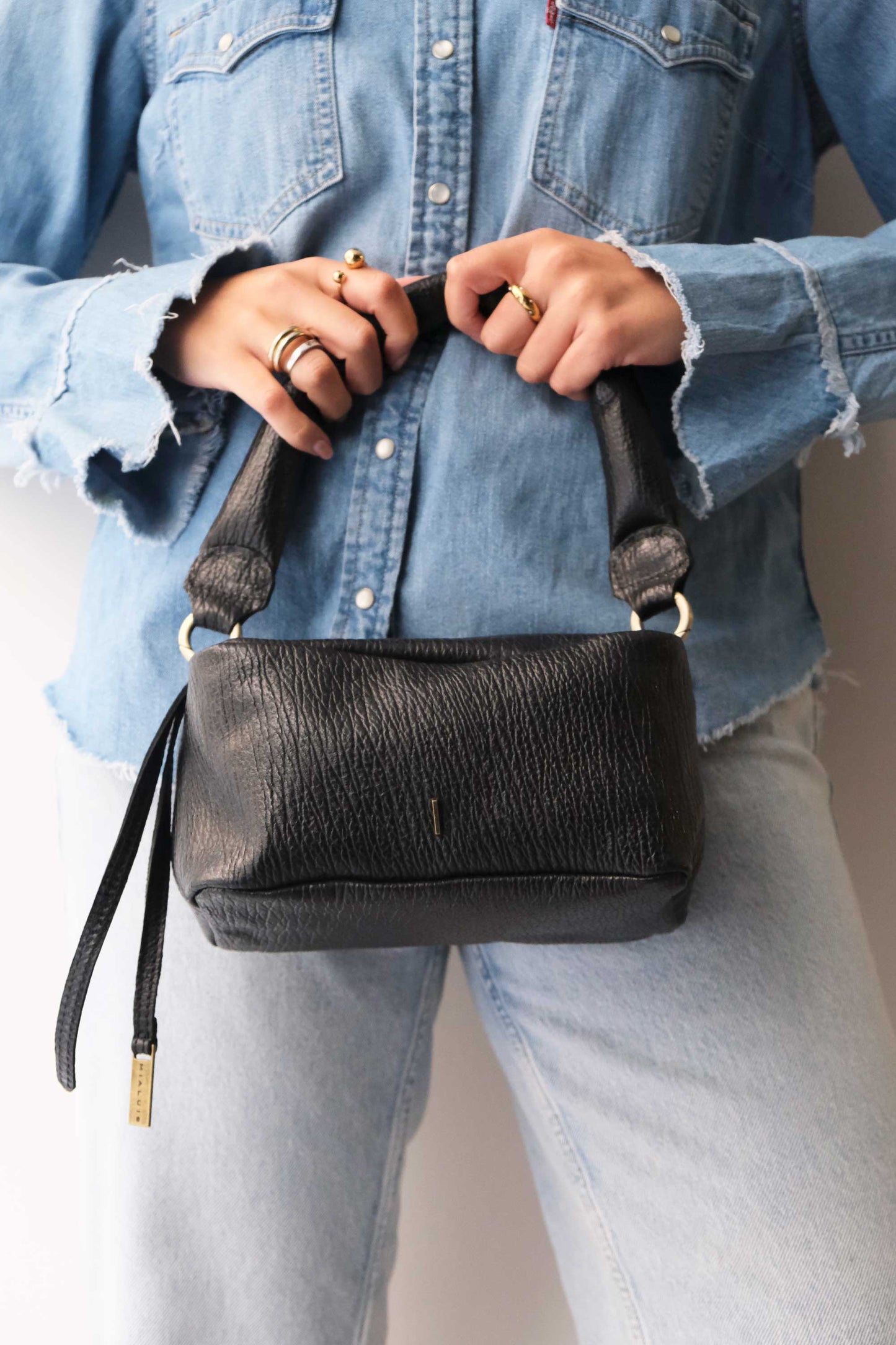 Bobo mini in black shark-effect print leather nappa - Made in Italy -