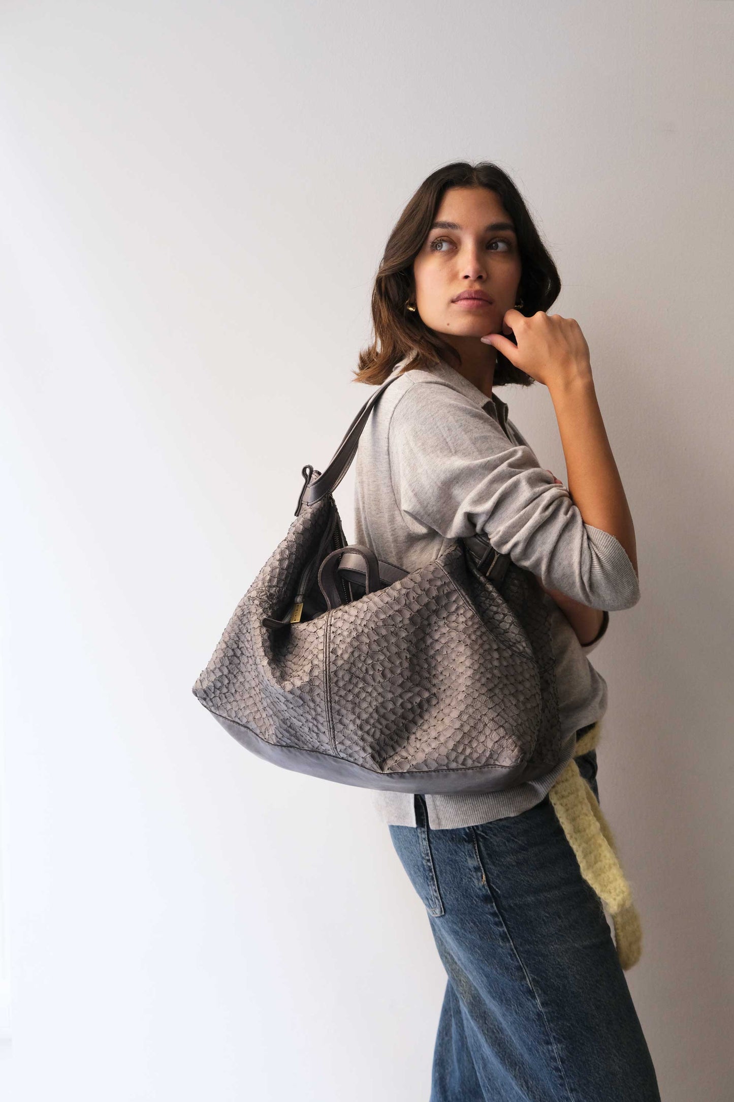 Cloudy borsa a tracolla in pelle di vitello morbida fumo Turner con stampa pitone - Made in Italy -