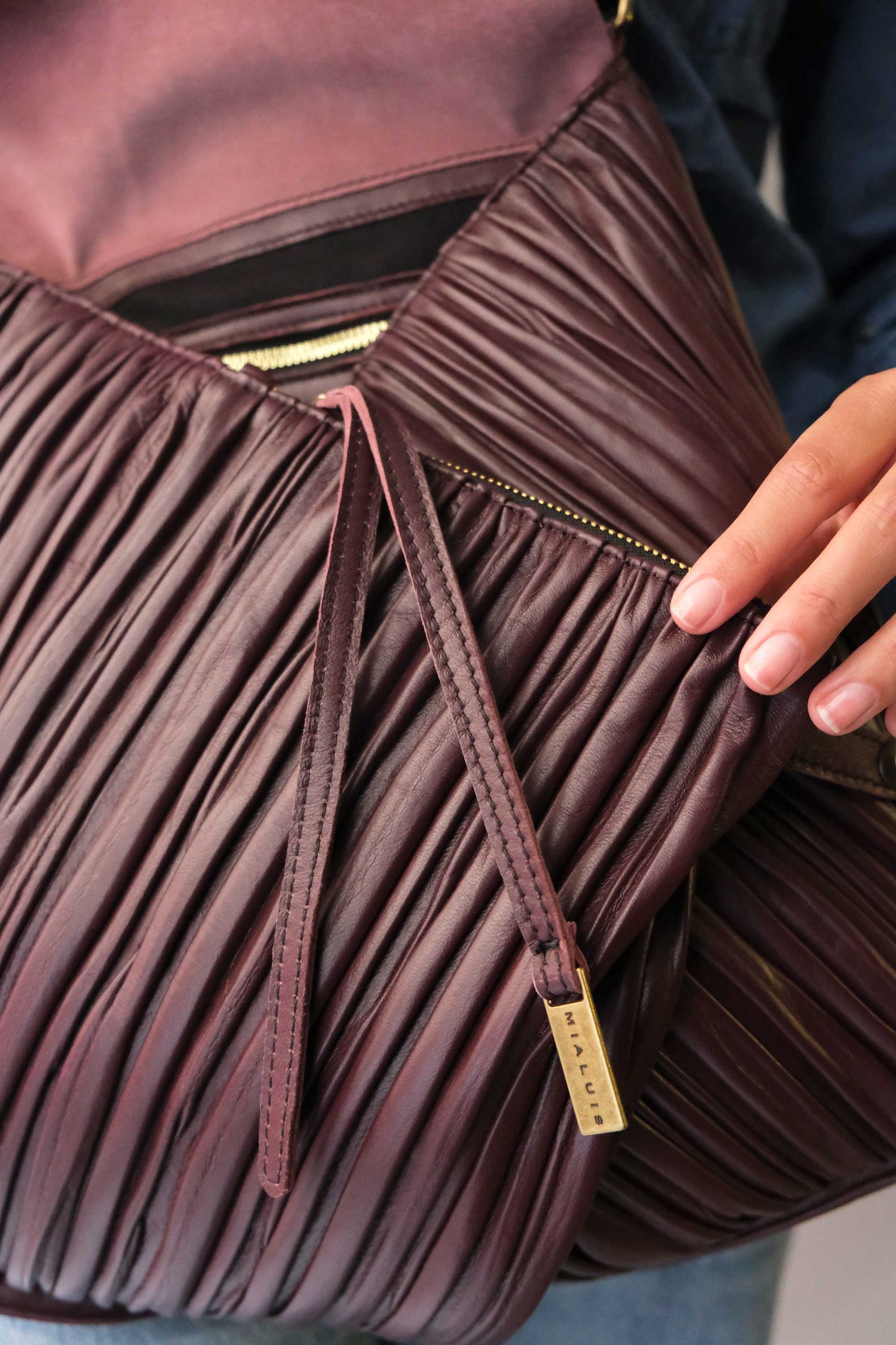 Gabri tote bag in pleated plum colour nappa leather - Made in Italy