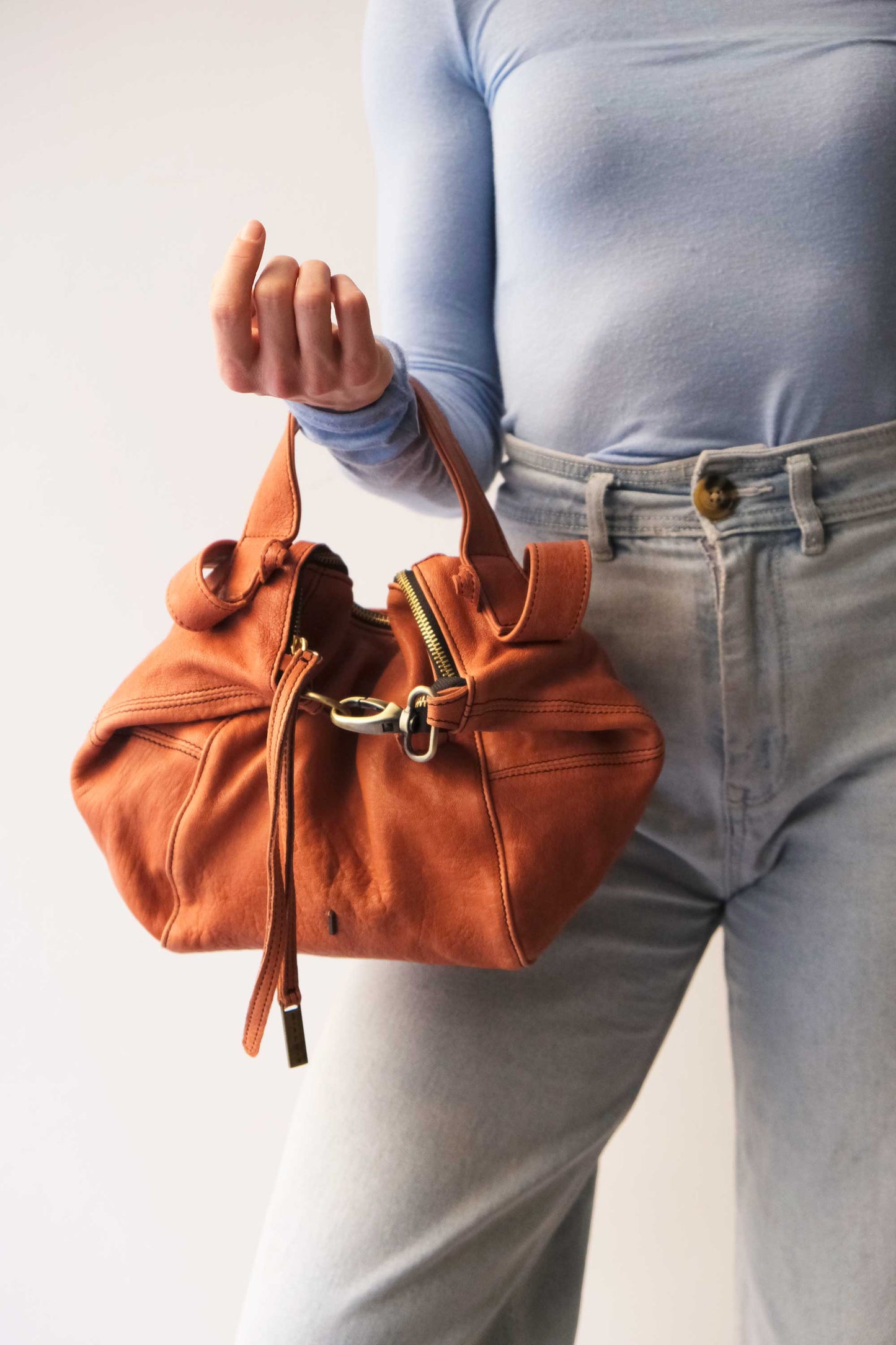 Mina media tote bag in lips nappa leather - Made in Italy -