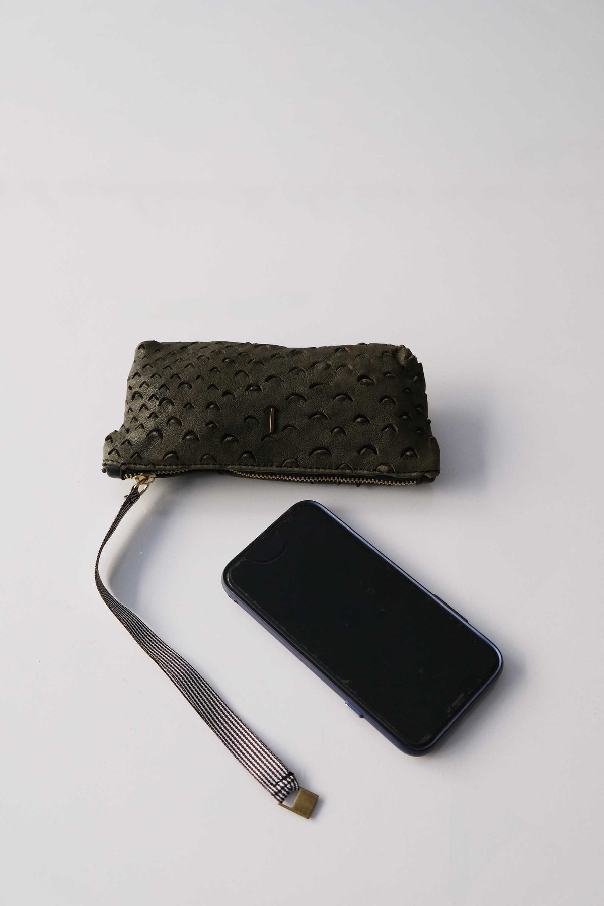 Dream Big soft moss nappa taipan-effect pochette – The Sustainable Pochette – Made in Italy