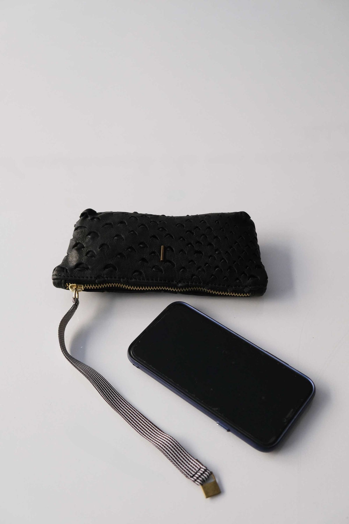 Dream Big soft black nappa taipan-effect pochette – The Sustainable Pochette – Made in Italy