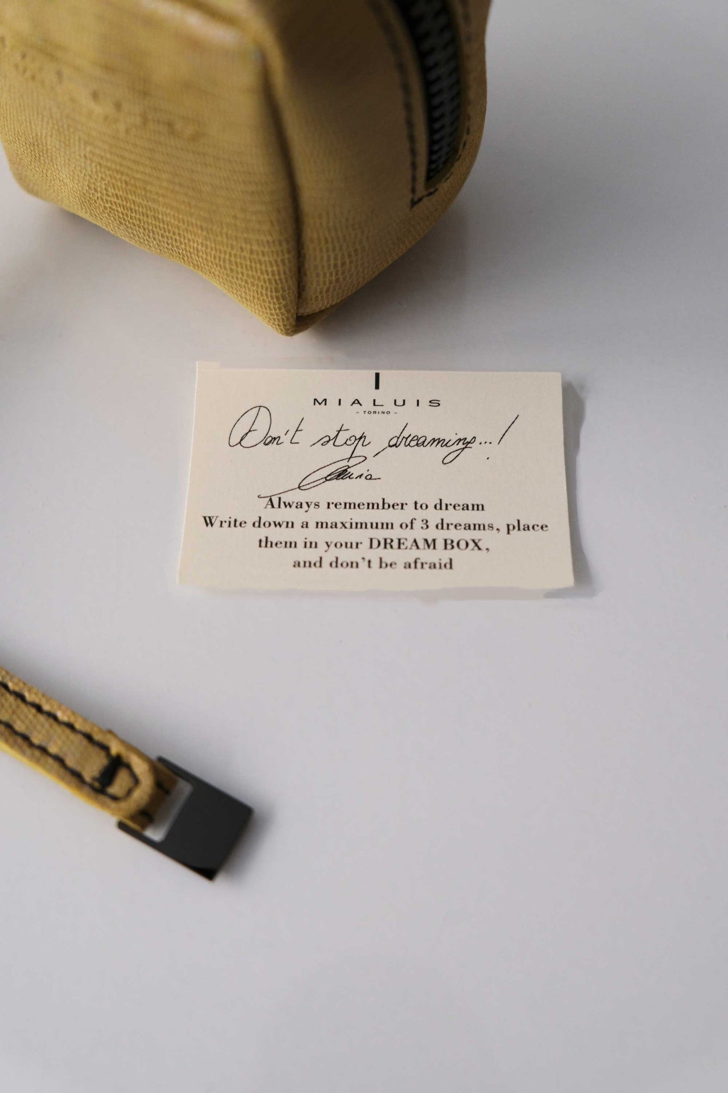 Dream box mini pochette in morbida nappa serigrafata gialla