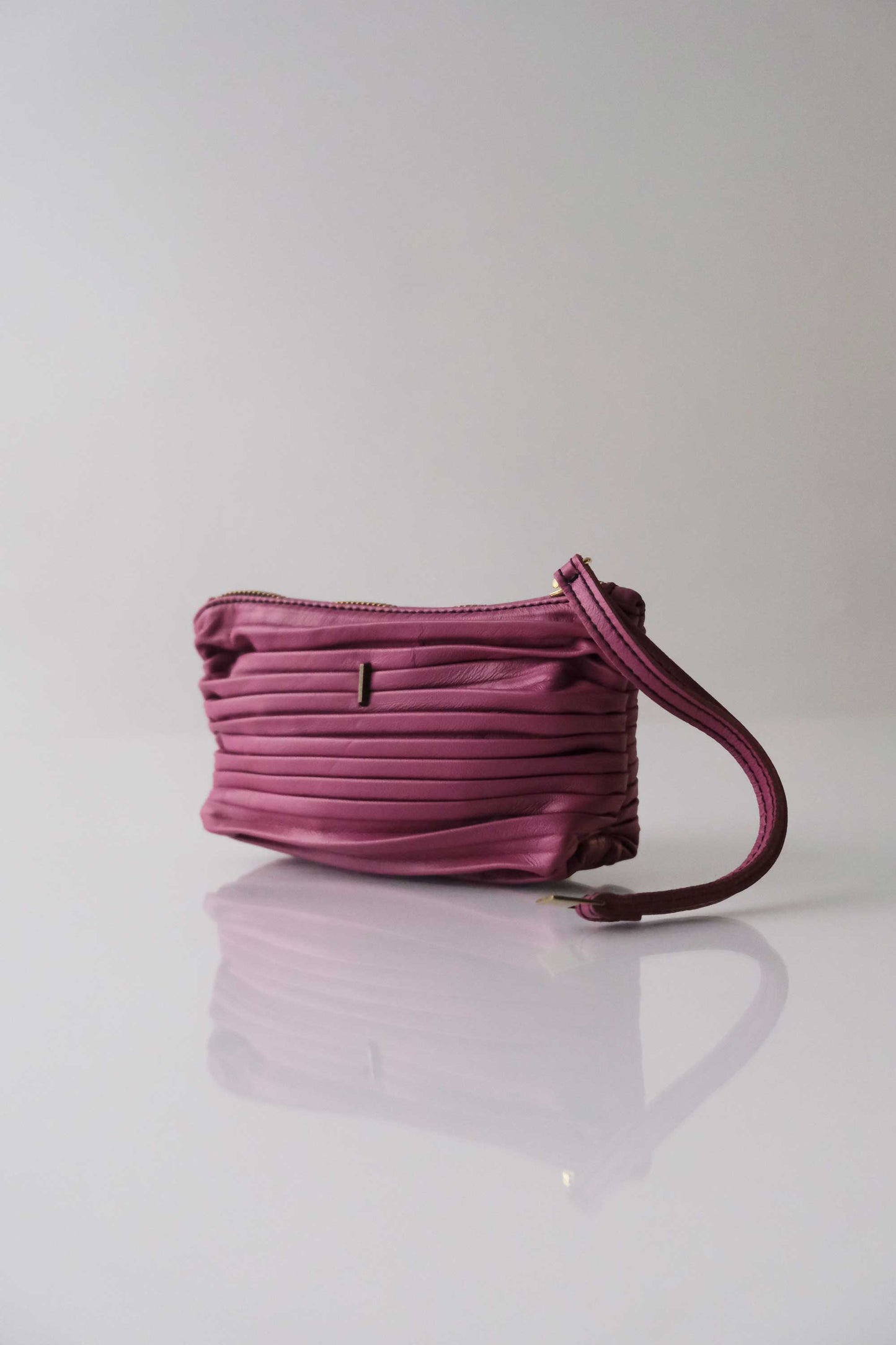 Dream stretch pochette in barolo pleated leather - Made in Italy -