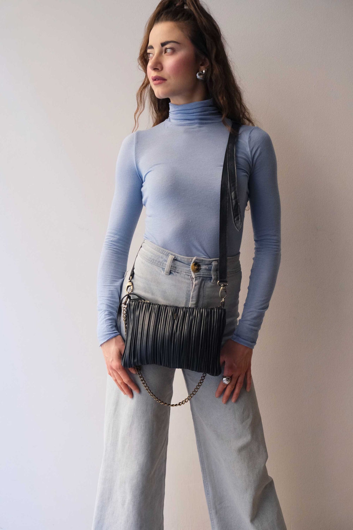 Mikin pochette in navy pleated leather - Made in Italy -