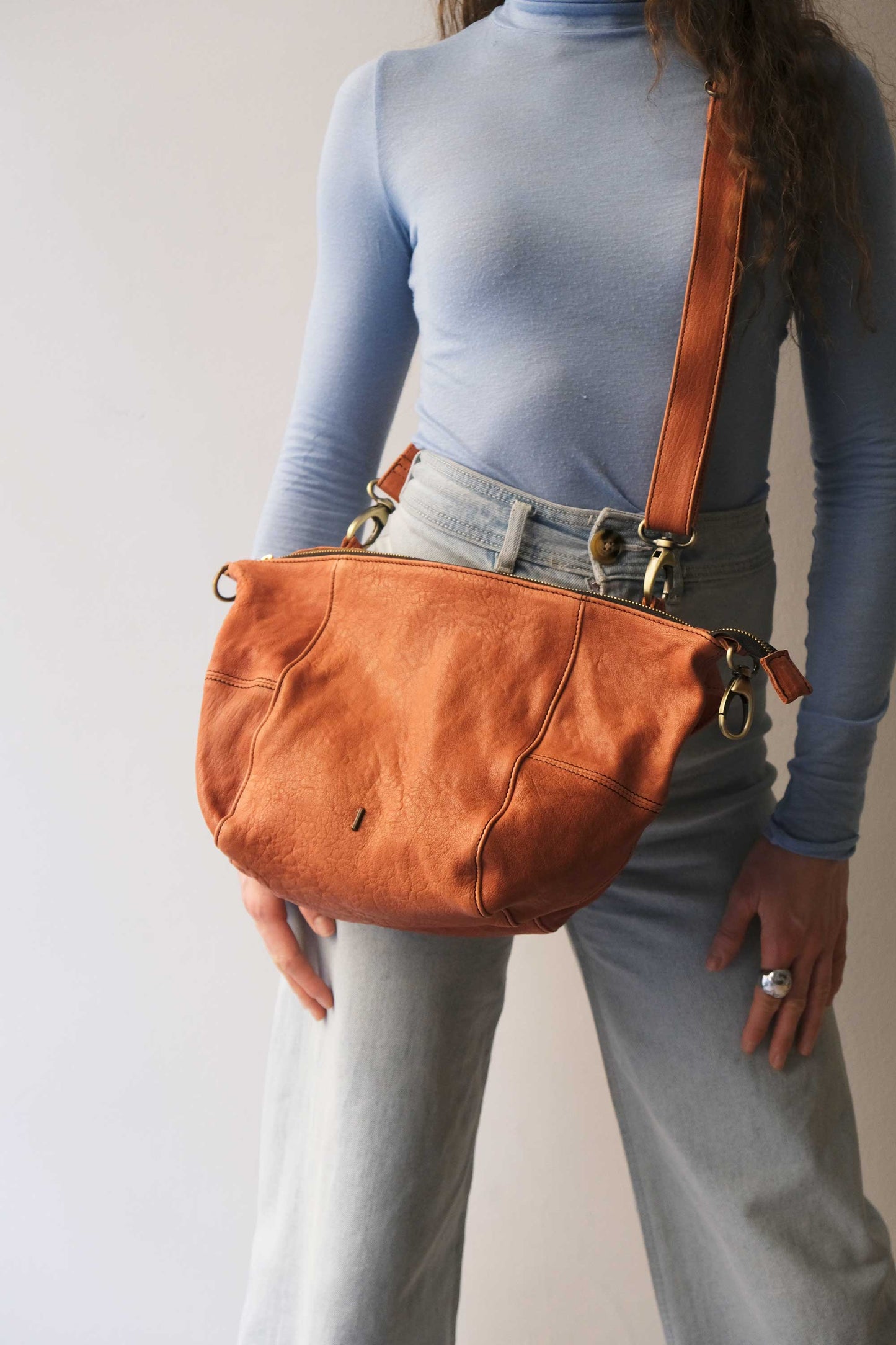 Mina media tote bag in lips nappa leather - Made in Italy -