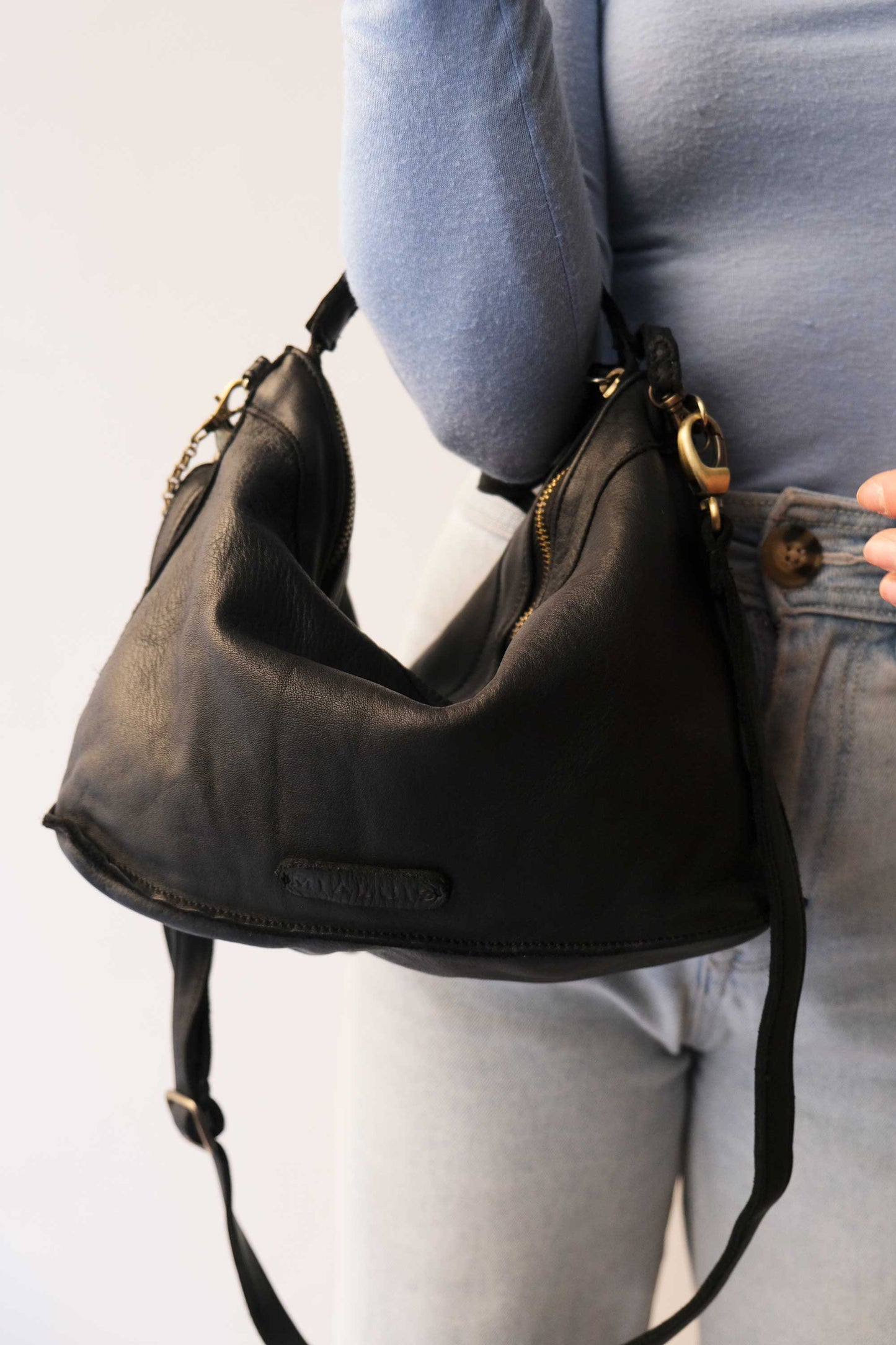Rechi media hobo bag black garment-dyed leather - Made in Italy -