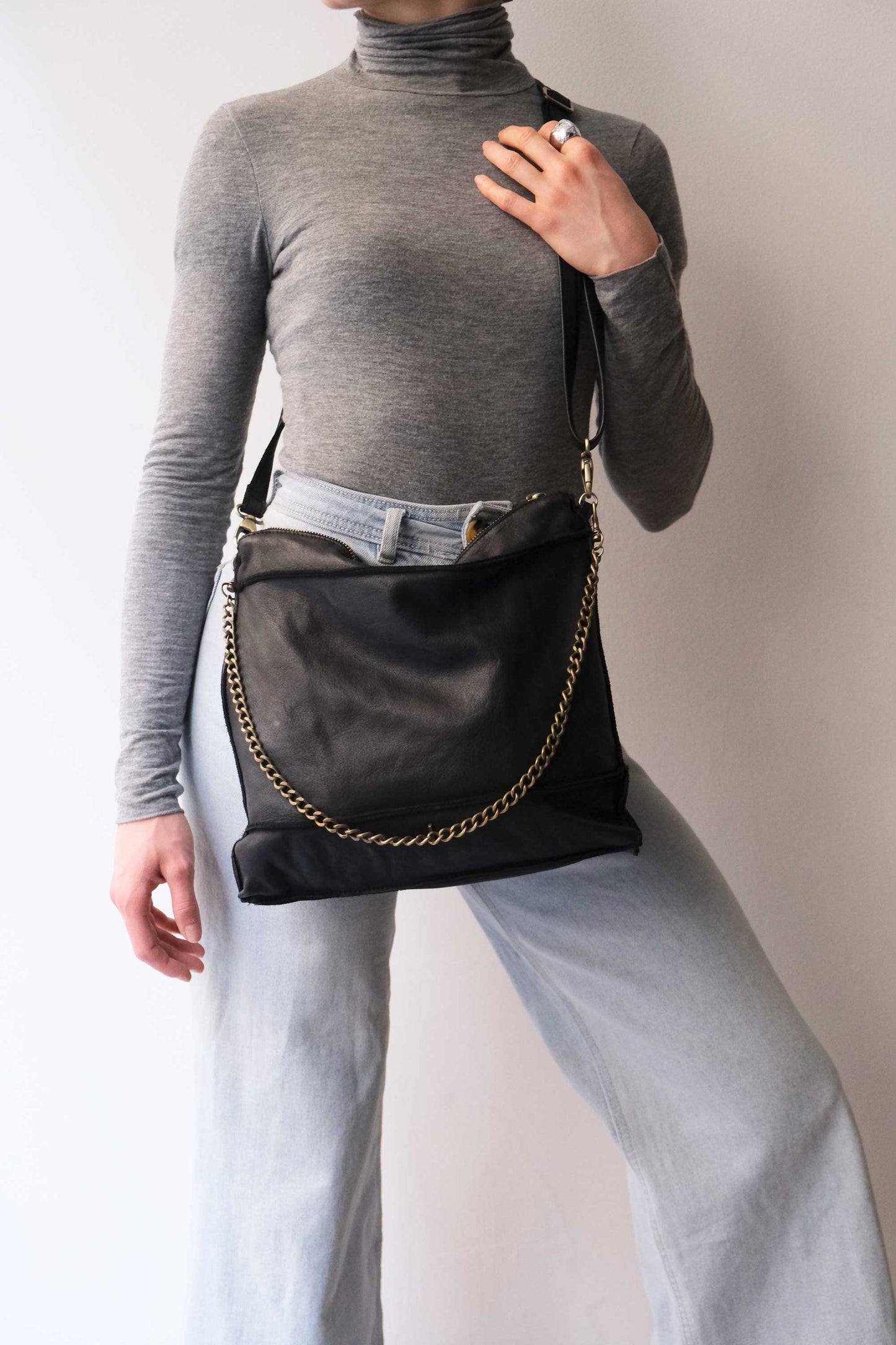 Rezoe sand garment-dyed leather - Made in Italy -
