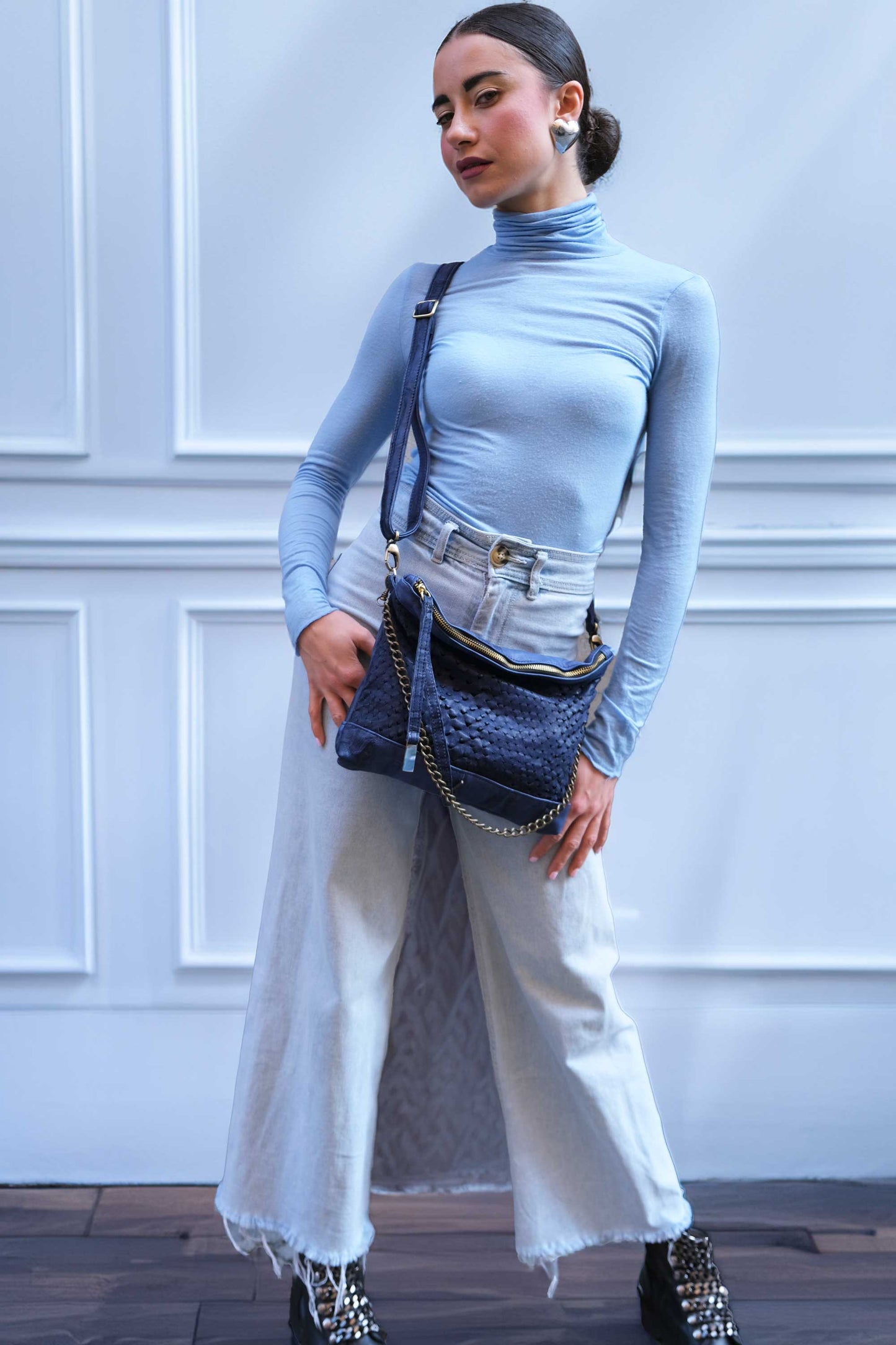 Zoe in cobalt perforated nappa leather - Made in Italy -