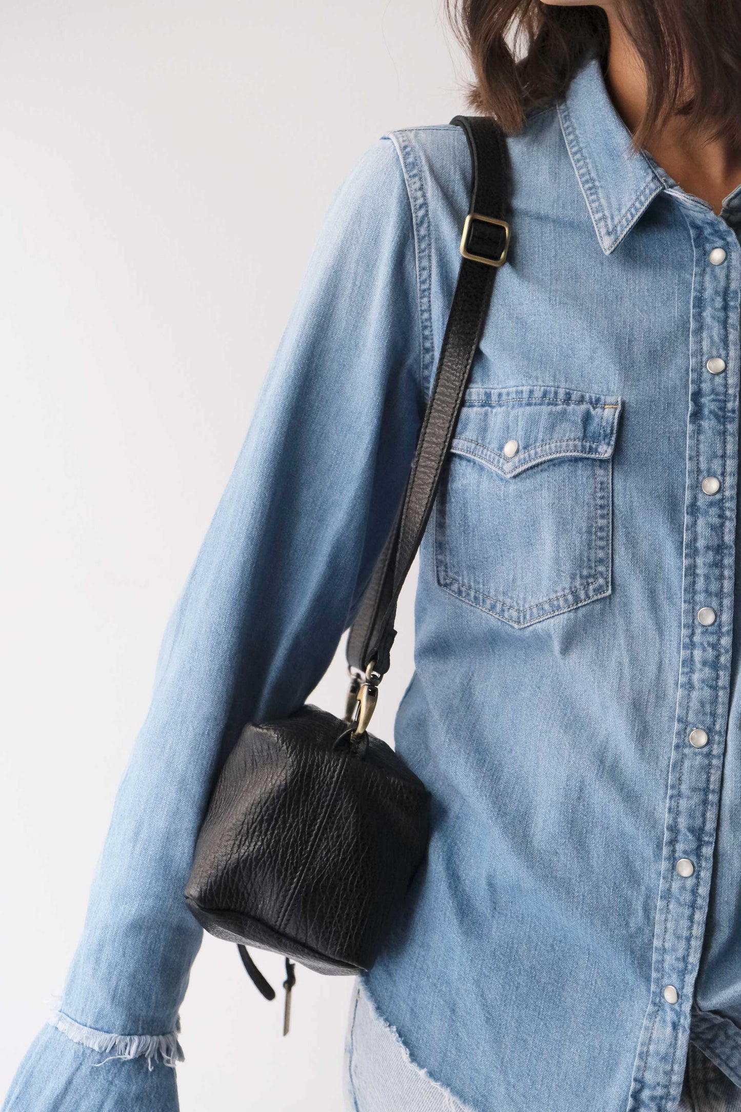 Bobo mini in black shark-effect print leather nappa - Made in Italy -