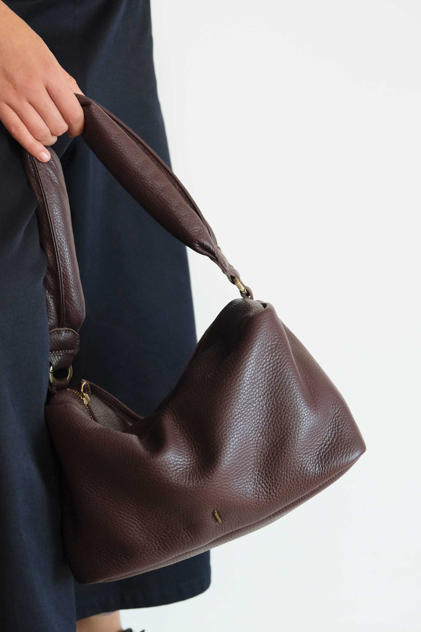 Bobo Torchon top handle bag in leather with natural grain