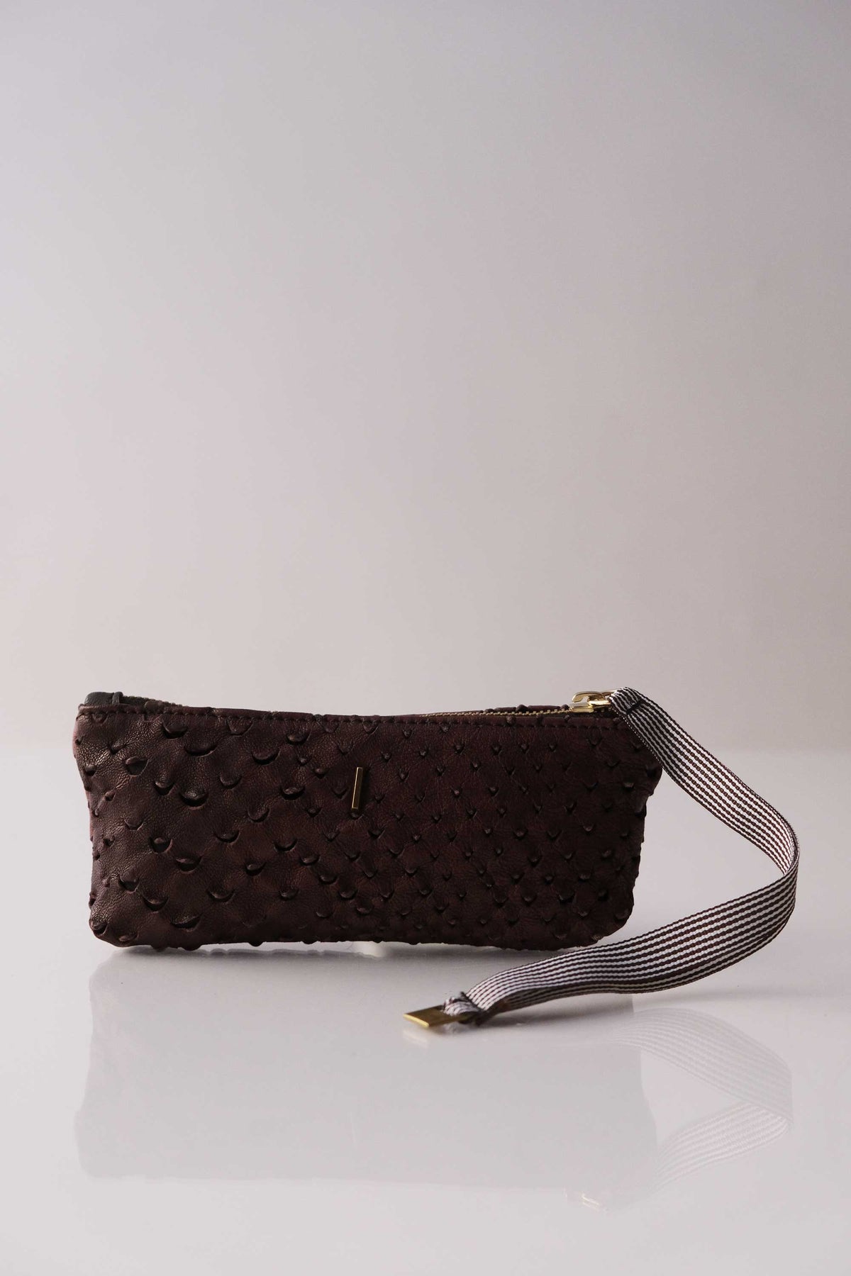Dream Big soft burgundy nappa taipan-effect pochette – The Sustainable Pochette – Made in Italy