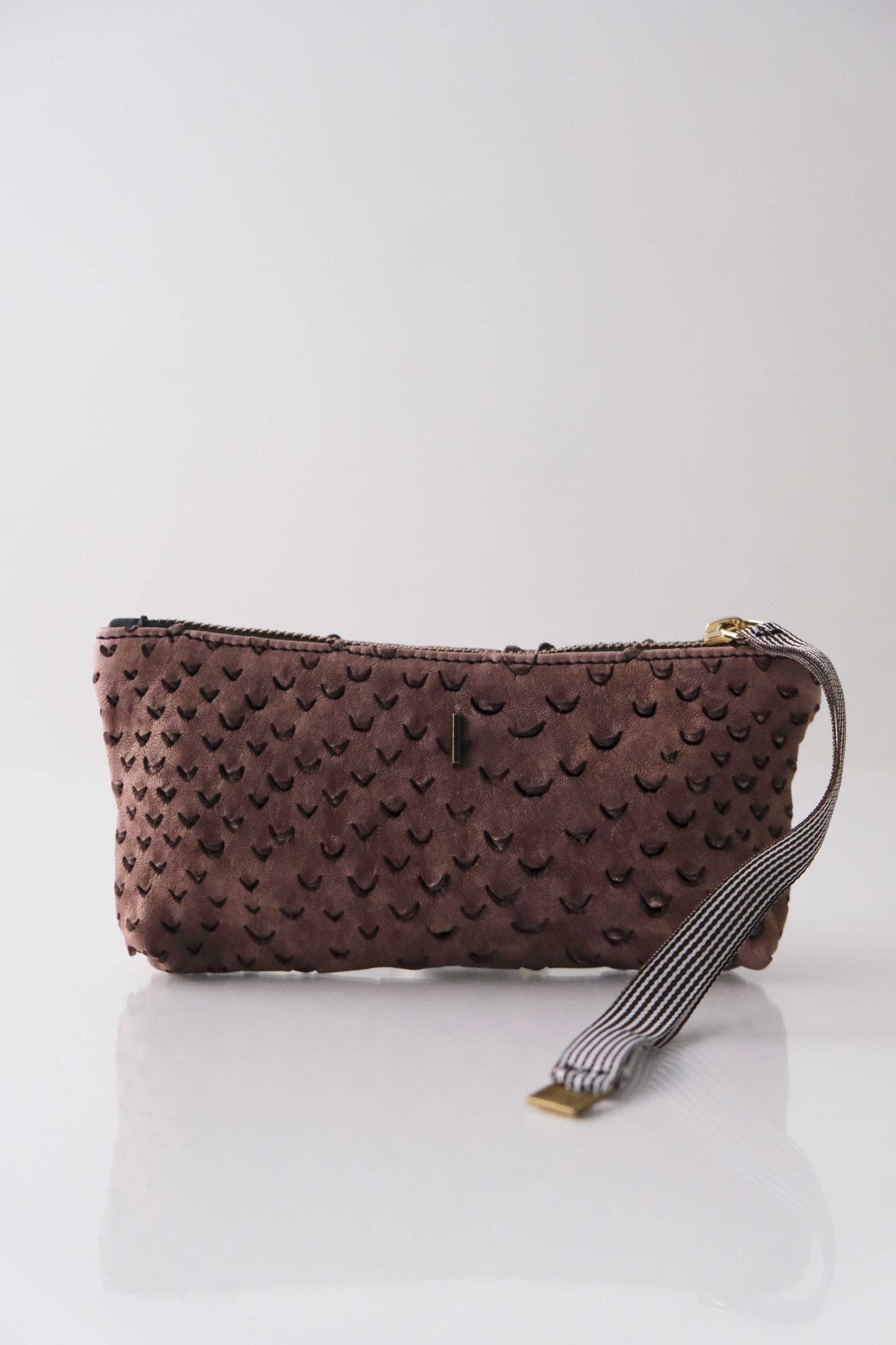 Dream Big soft taupe nappa taipan-effect pochette – The Sustainable Pochette – Made in Italy